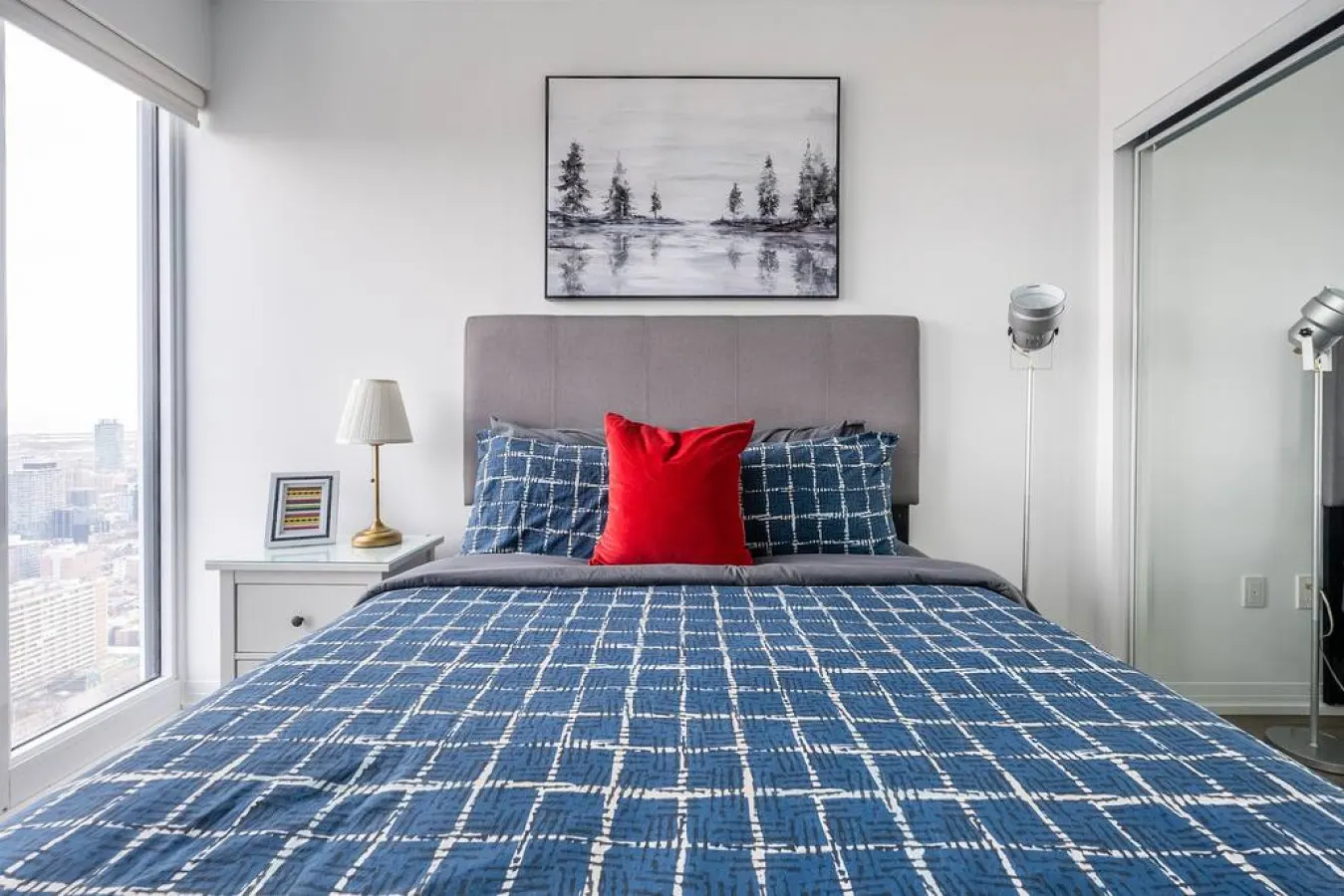 Modern 2BR Suite Stylish Design Amazing View 16