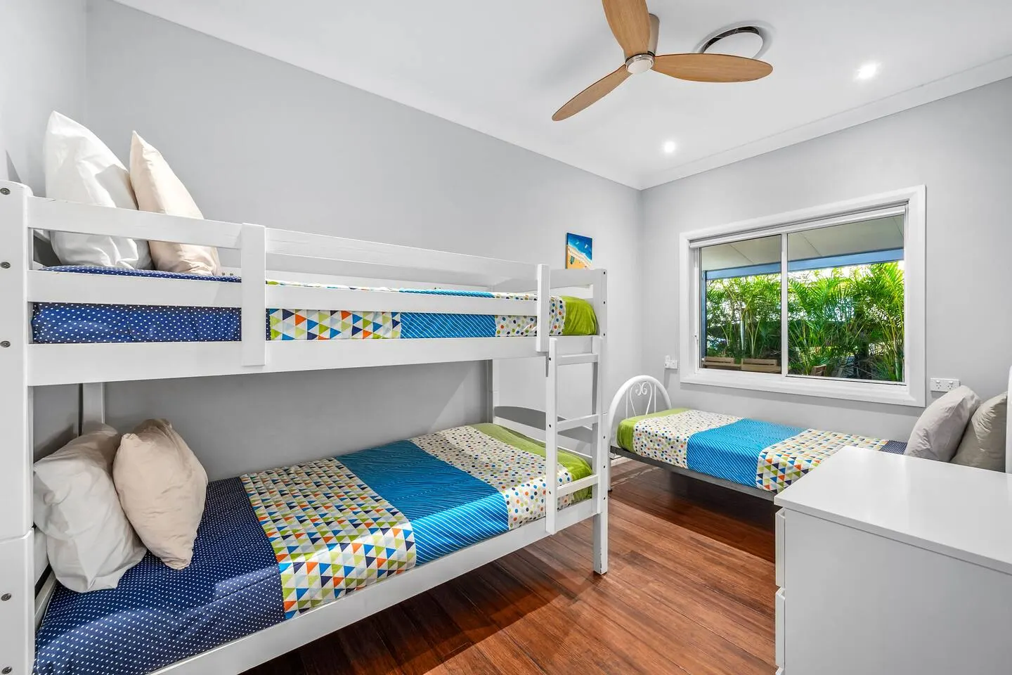 The Boathouse - Absolute Lakefront 17