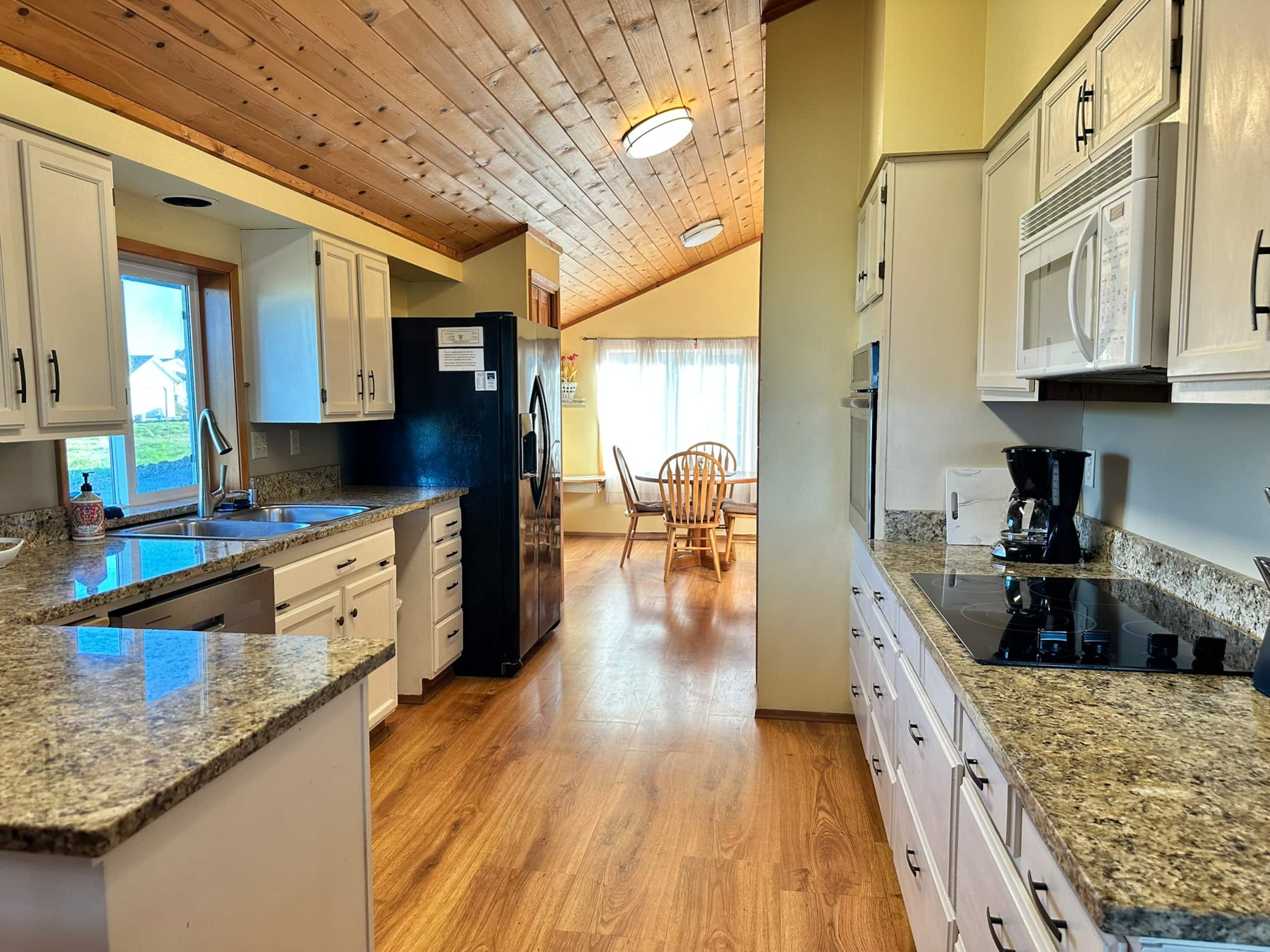 All Sunsets & Surf 4 bedrooms 10