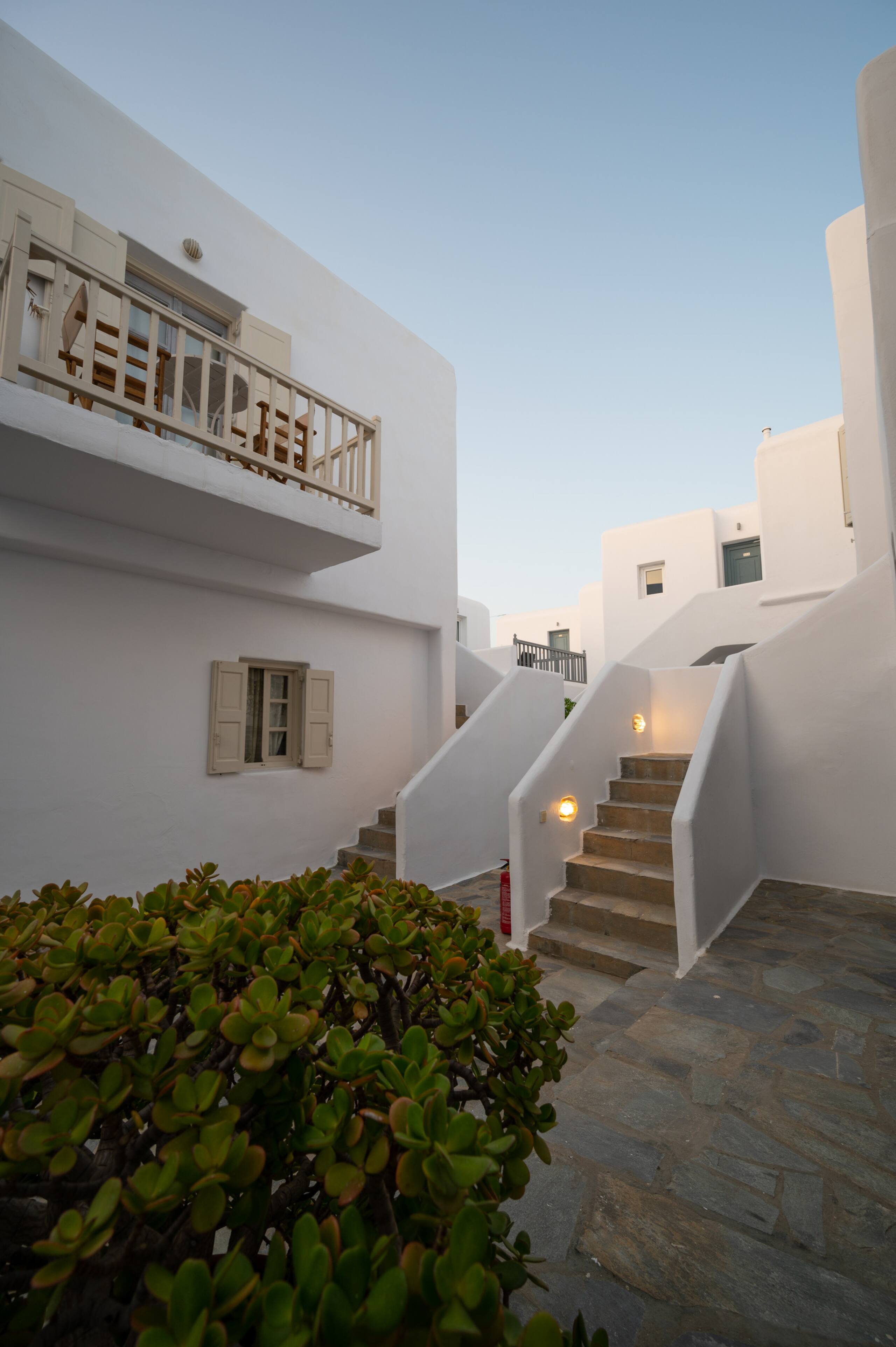 Mykonos Twins 1 7