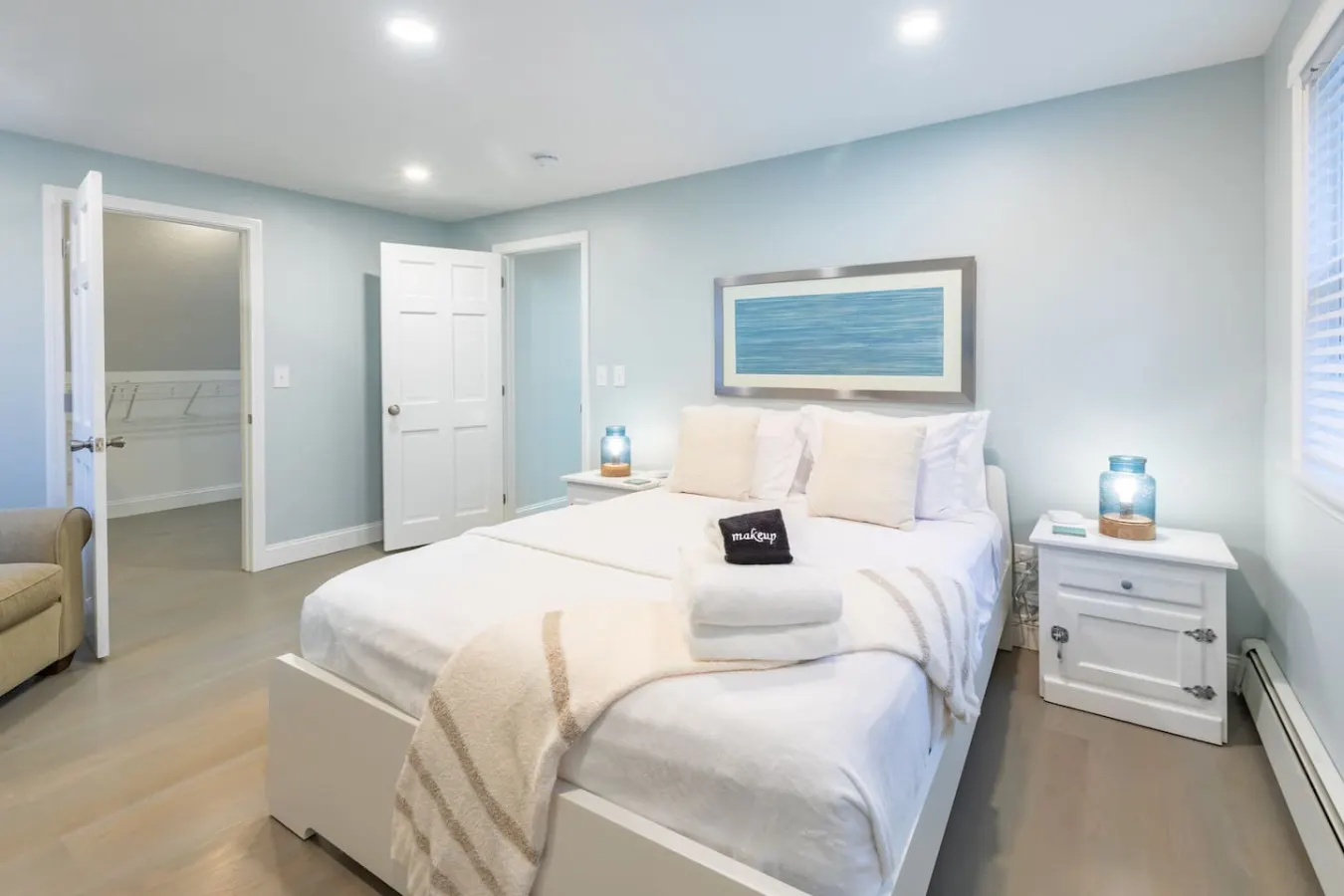 Spacious Renovated Cape Cod Beauty w/ Fenced Yard 9