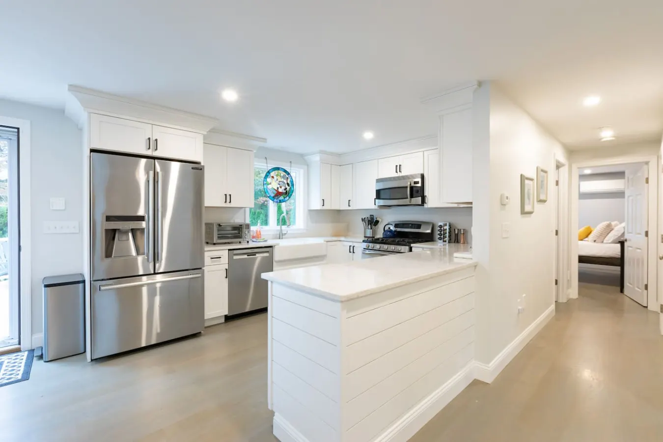 Spacious Renovated Cape Cod Beauty w/ Fenced Yard 6