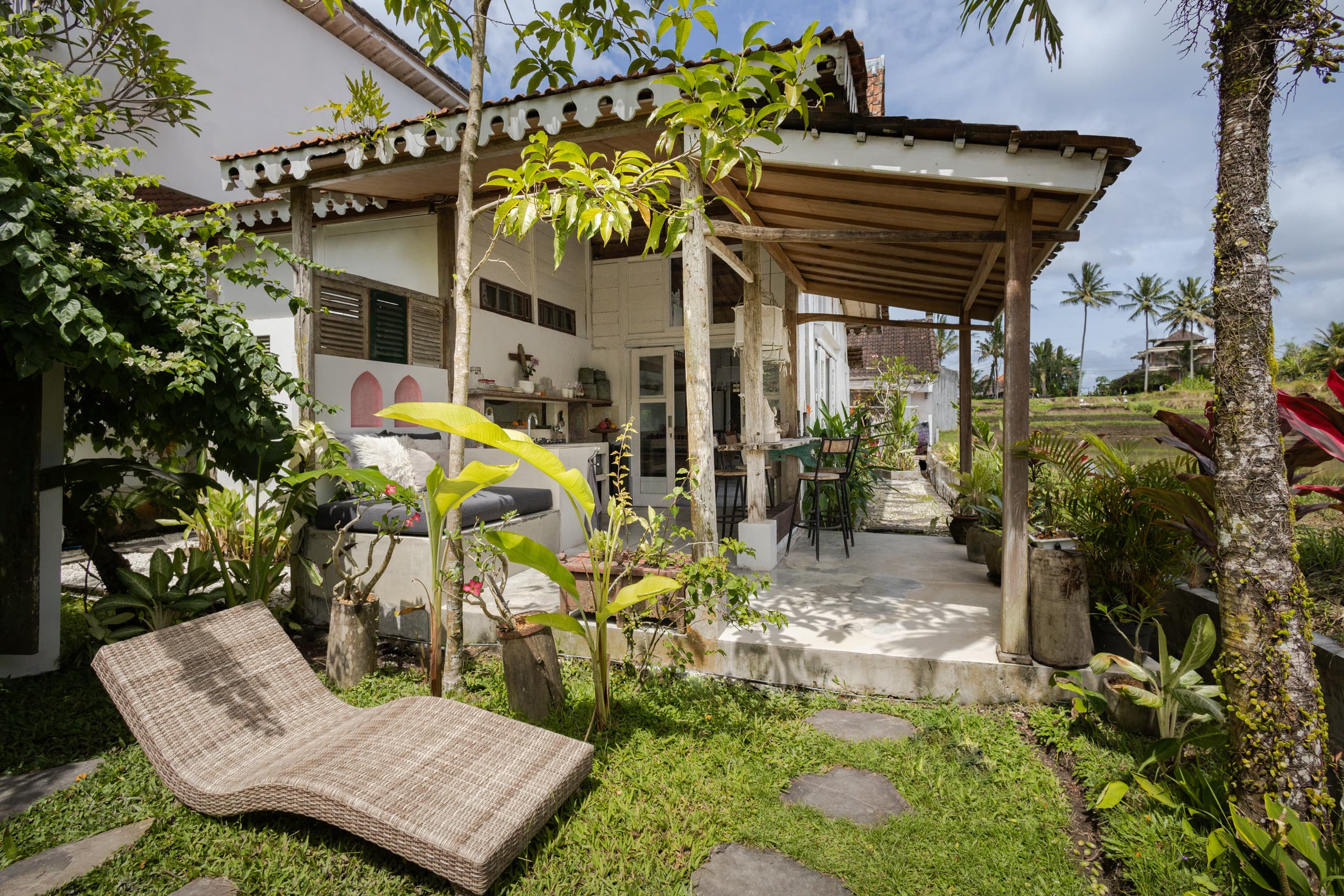 Trinity Gardens Rustic Ricefield Villa