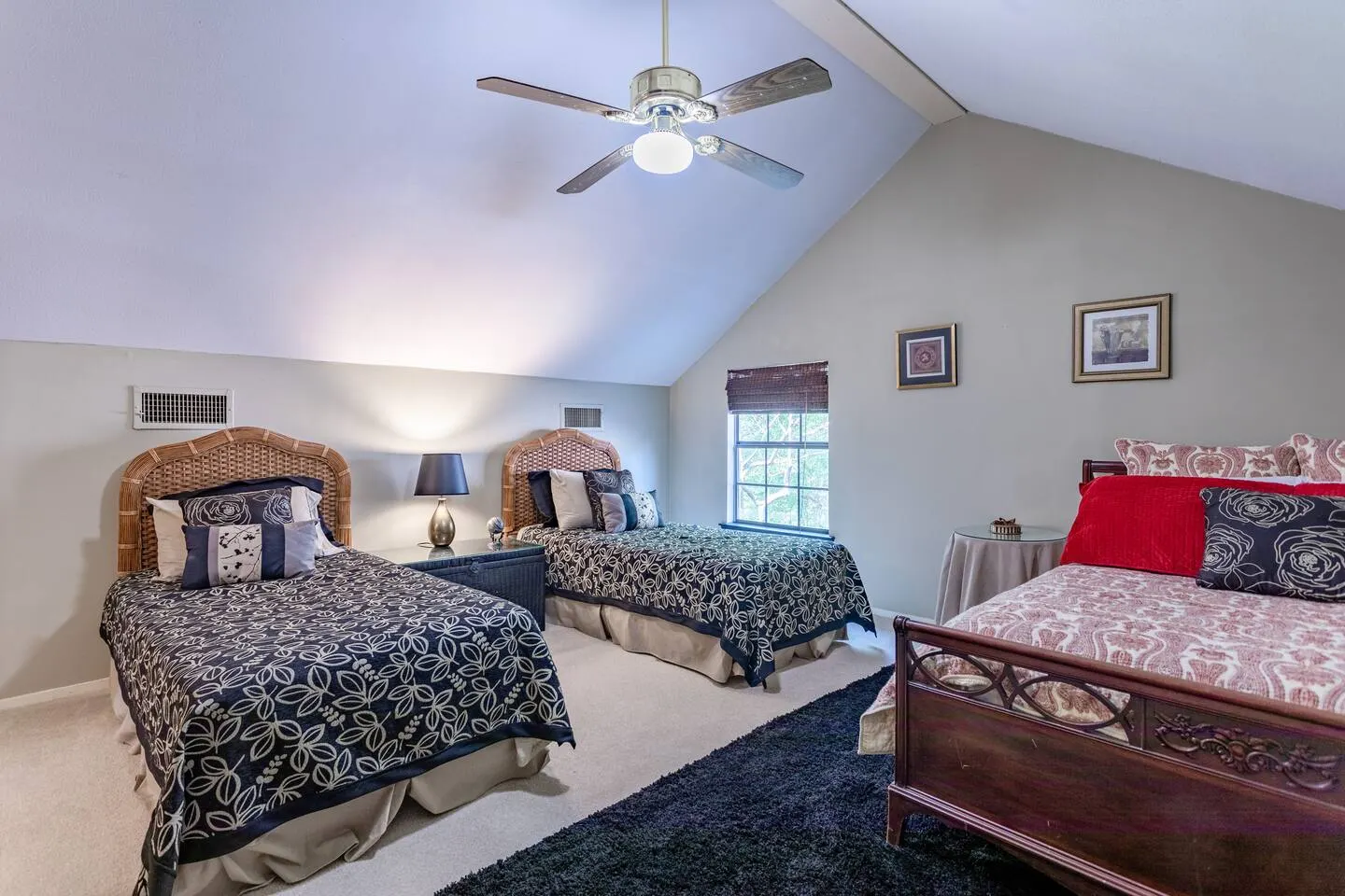 Oak Tree Country Manor w/ Pool 13