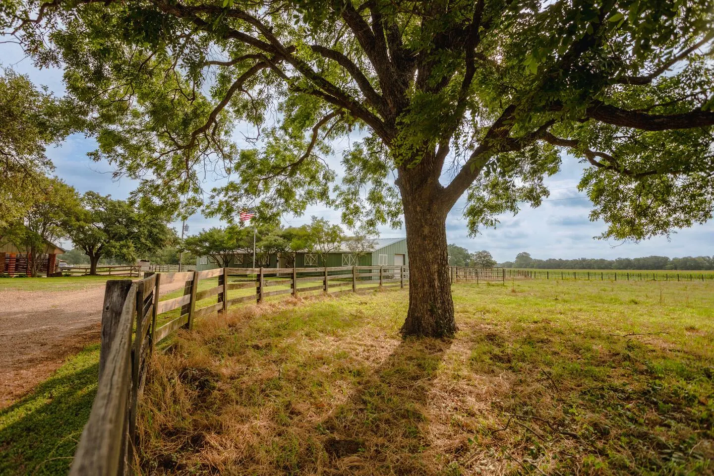 Oak Tree Country Manor w/ Pool 16