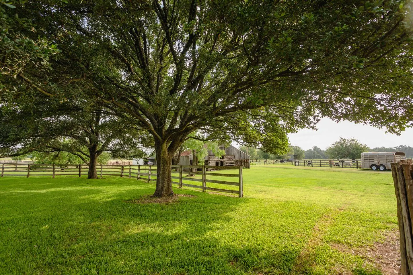 Oak Tree Country Manor w/ Pool 19
