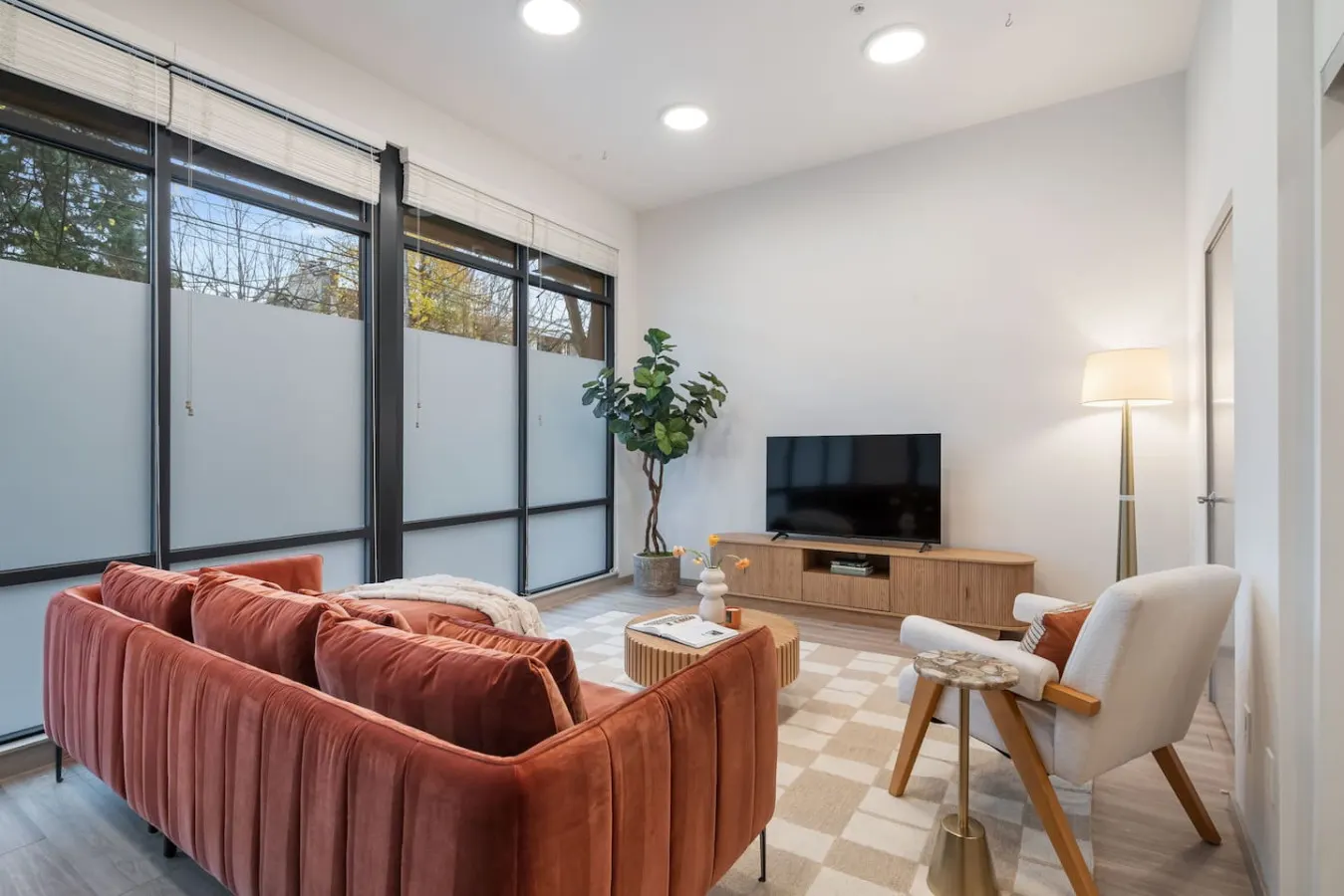 Roosevelt Station Suite 9