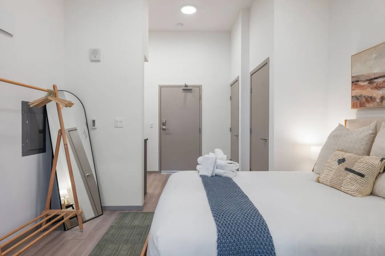 Roosevelt Station Suite 19