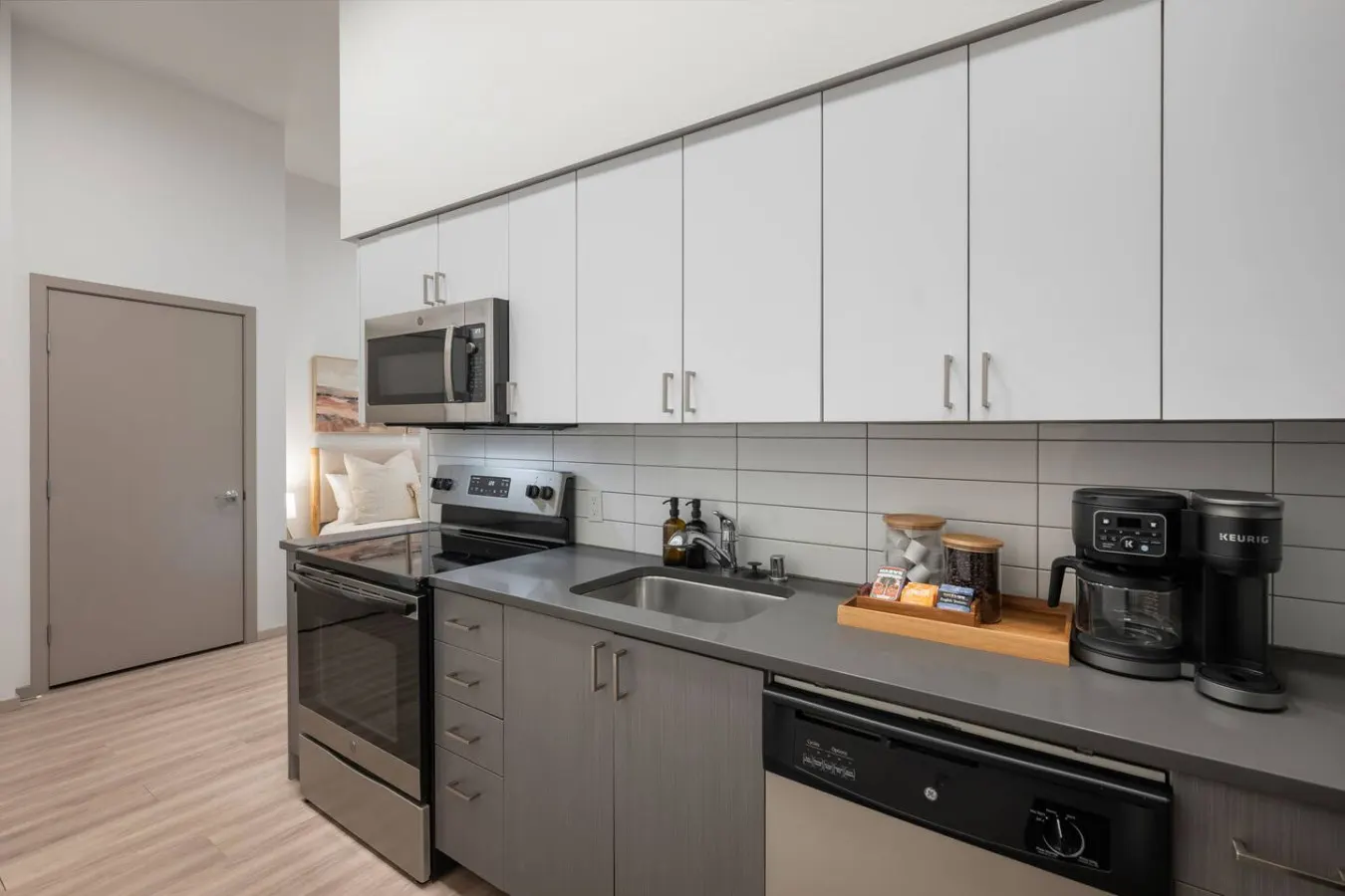 Roosevelt Station Suite 20