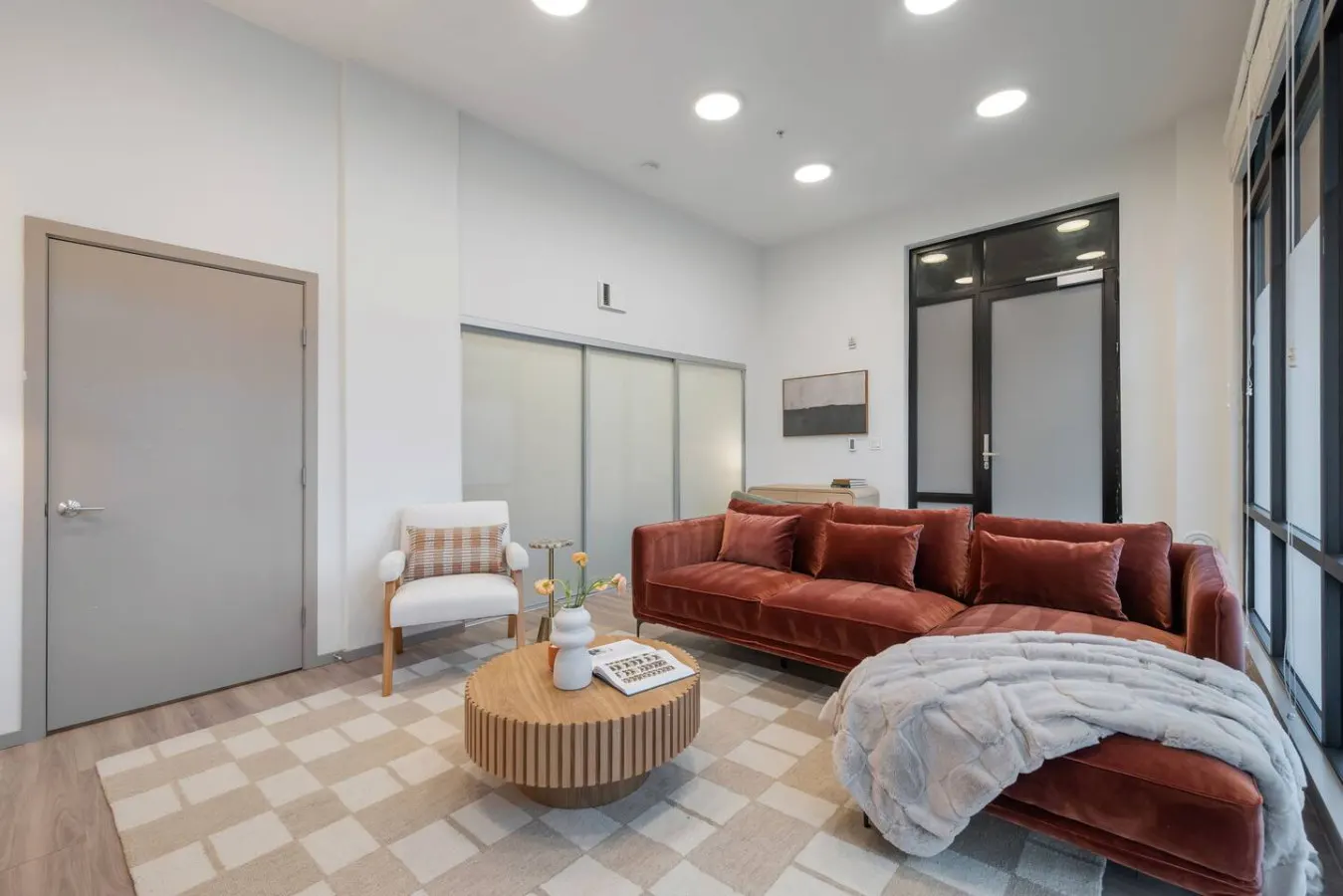 Roosevelt Station Suite 7