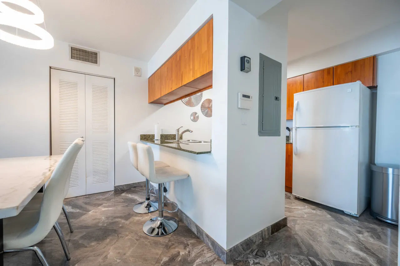 3 Bedrooms with parking 16