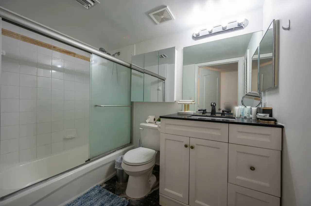 3 Bedrooms with parking 19