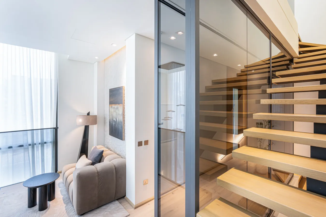 Luxury 3-Floor Corner Townhouse w/ Private Garden 13
