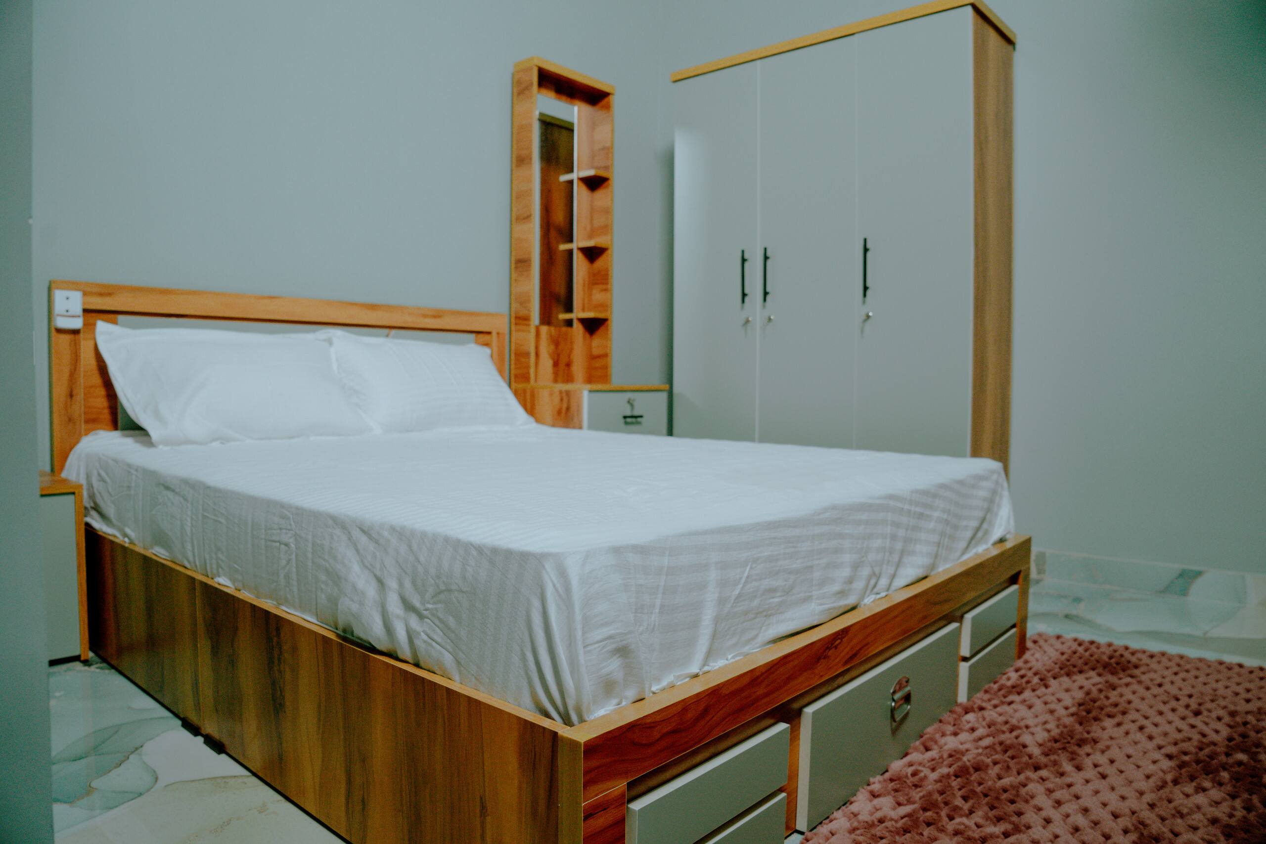 Corniche Riverview Luxury Villa |2BHK|AC 16