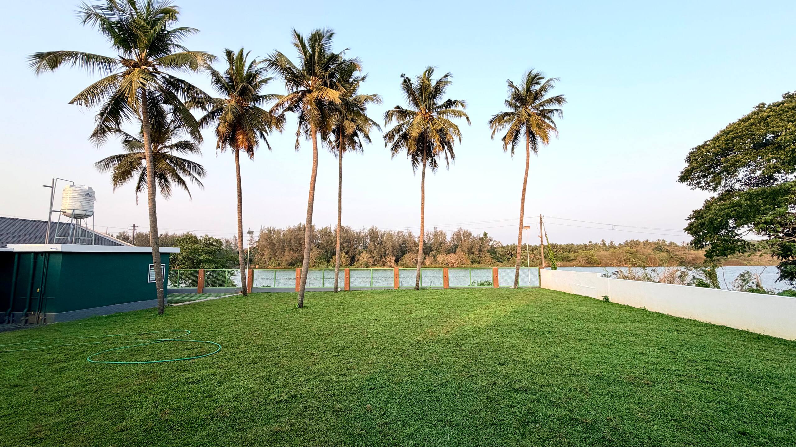 Corniche Riverview Luxury Villa |2BHK|AC 4