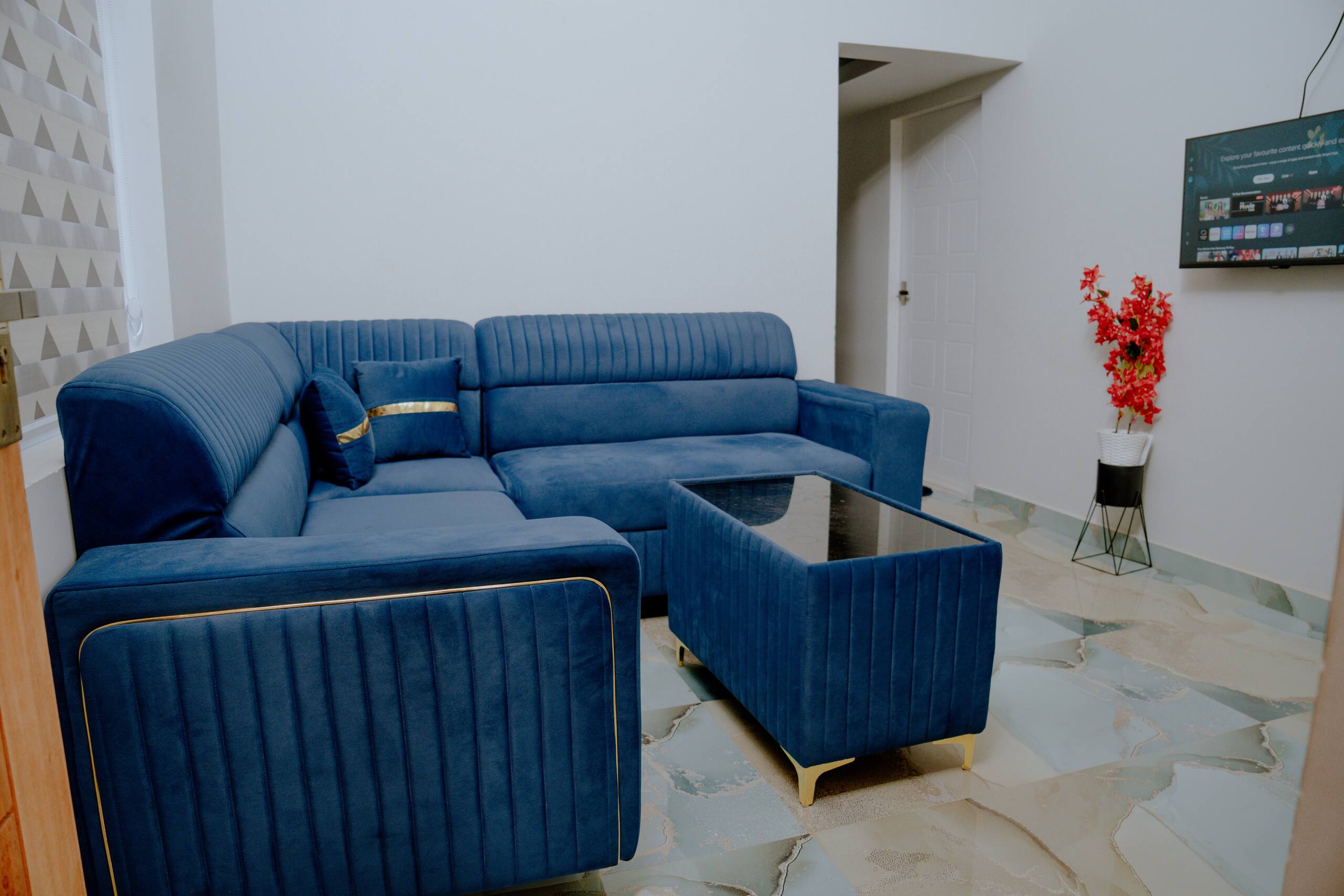Corniche Riverview Luxury Villa |2BHK|AC 9