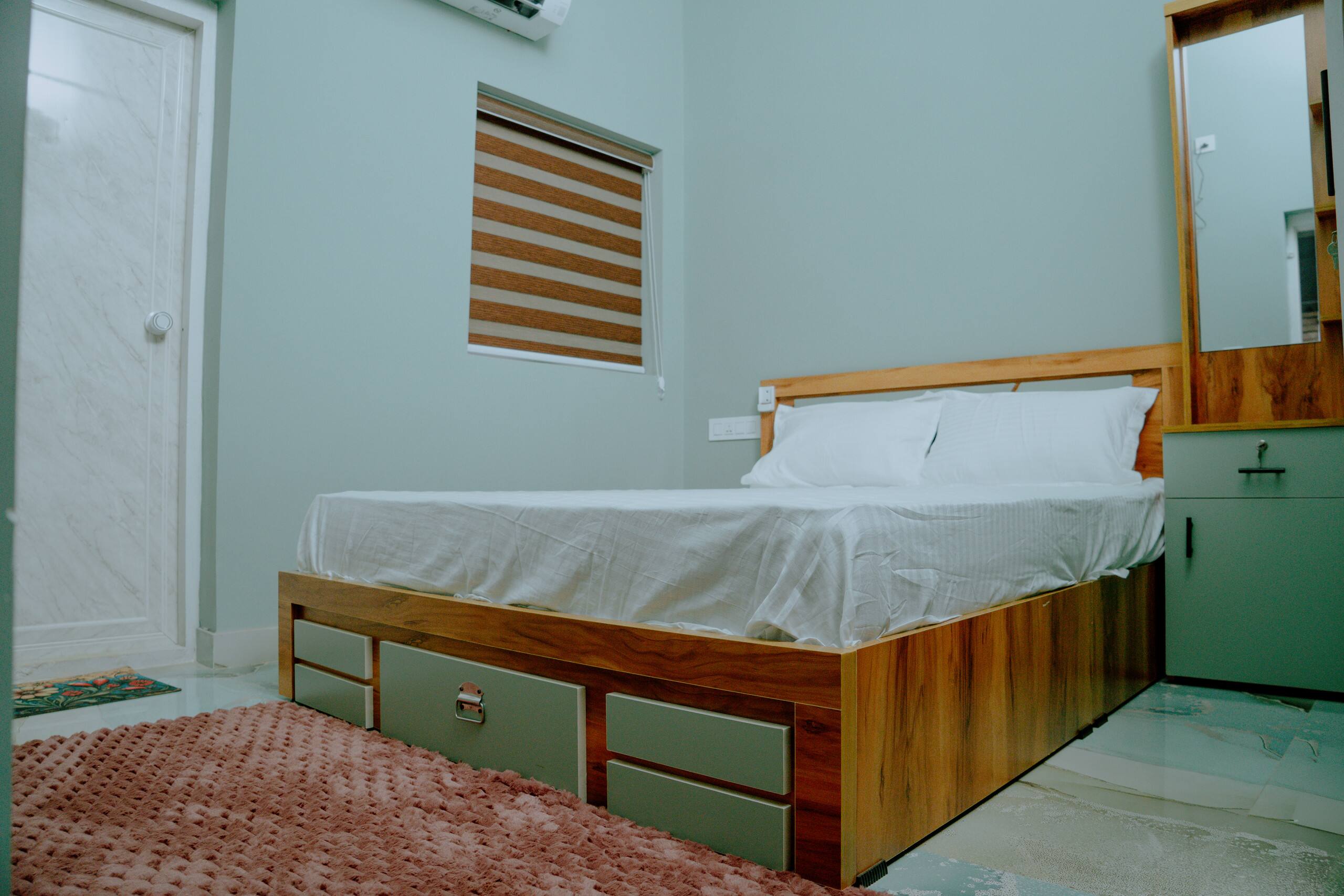 Corniche Riverview Luxury Villa |2BHK|AC 15