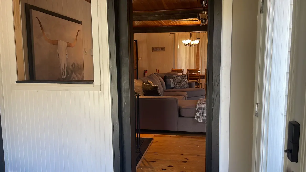 The Woodland Cabin by Instant Suites Old Village 9