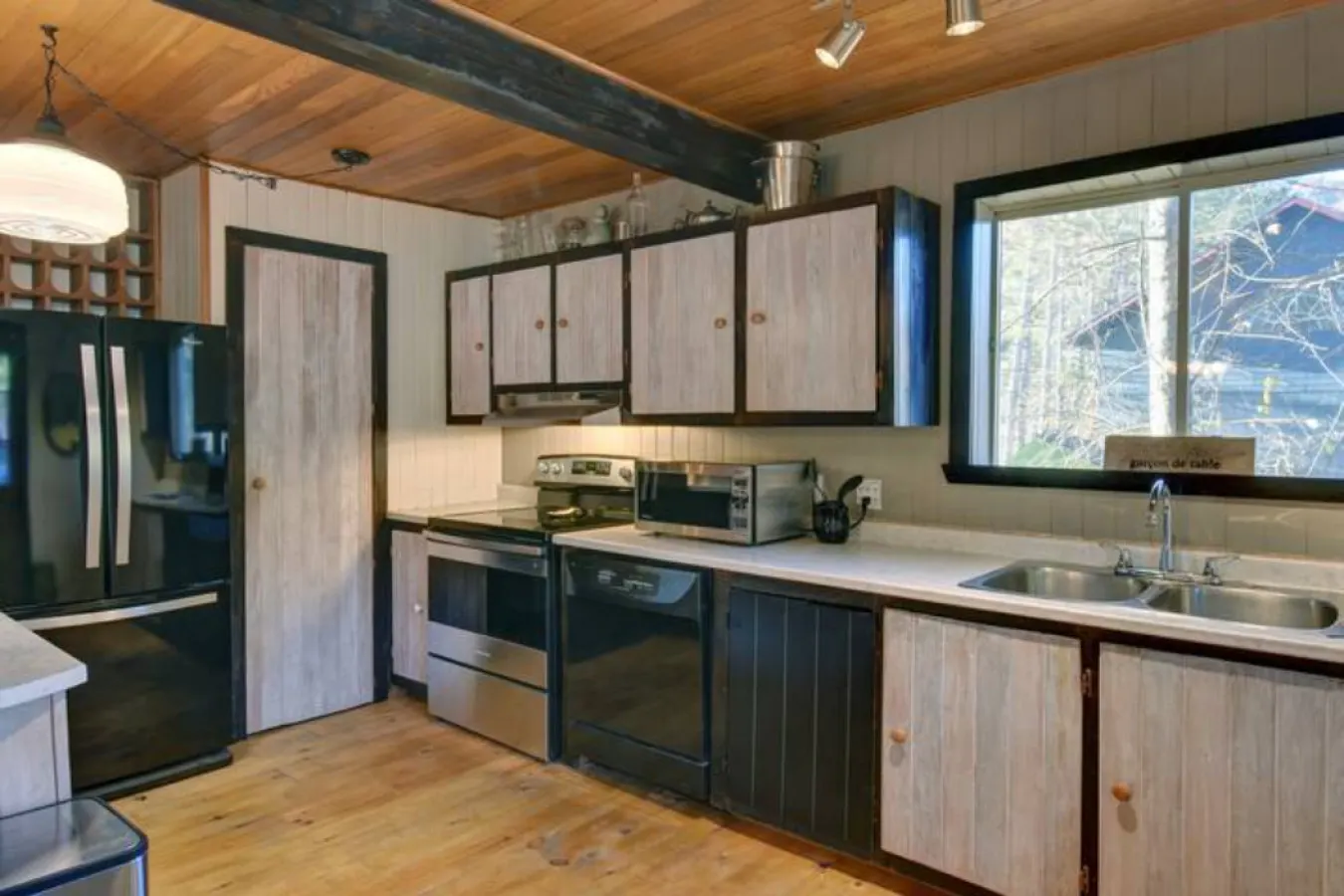 The Woodland Cabin by Instant Suites | Old Village — photo 3