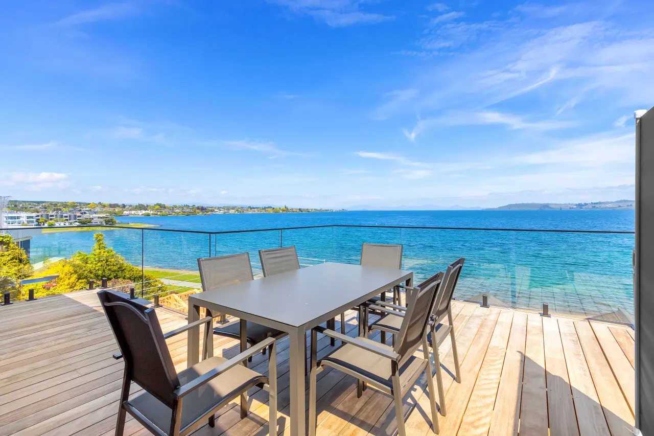 Roam Taupo Upper Terrace Unit 3 - Spa Pool 9