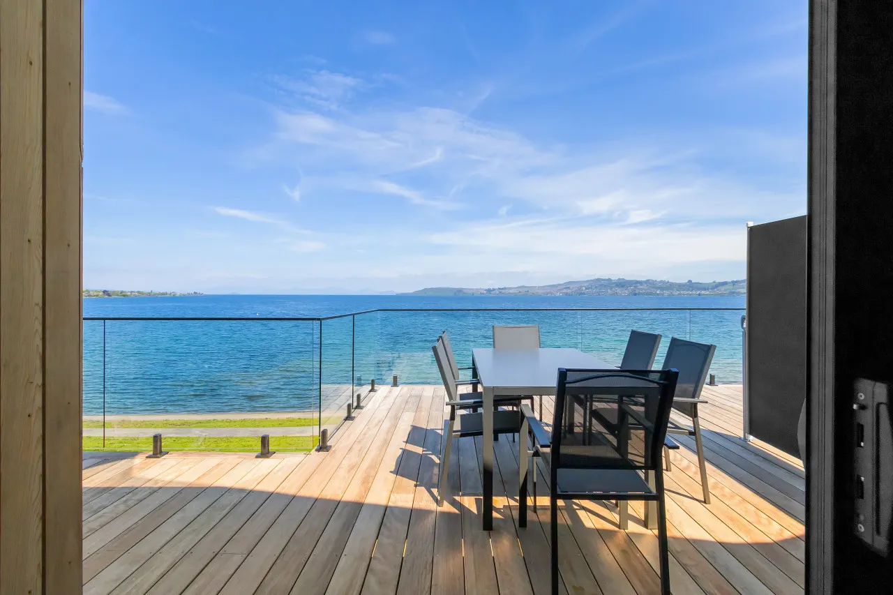 Roam Taupo Upper Terrace Unit 3 - Spa Pool 18