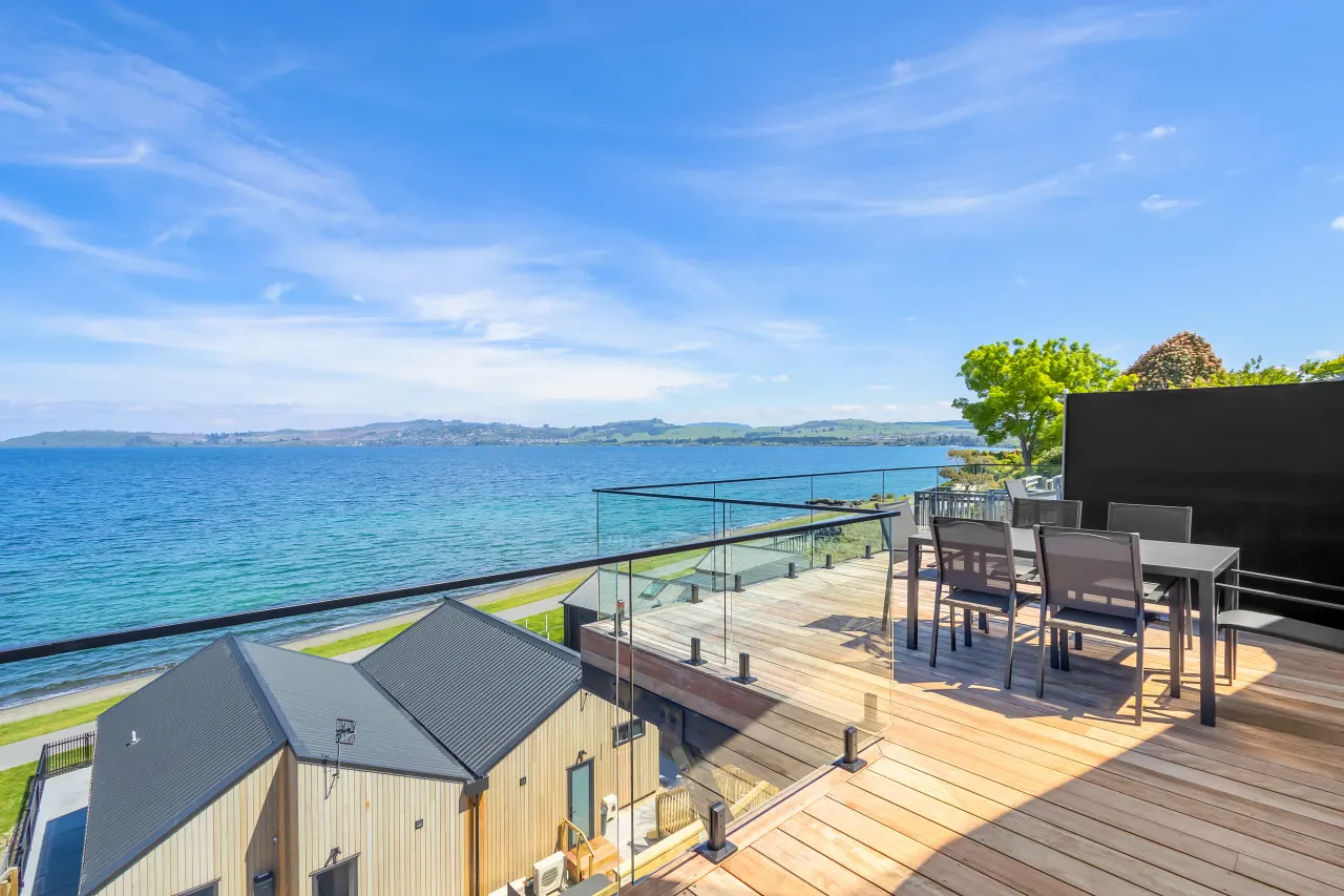 Roam Taupo Upper Terrace Unit 3 - Spa Pool 20