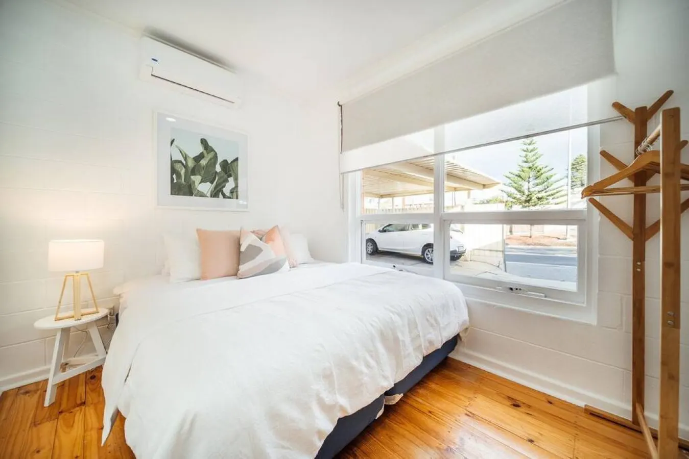 Urban Beach Shack—Steps to Grange Beach & Café 15