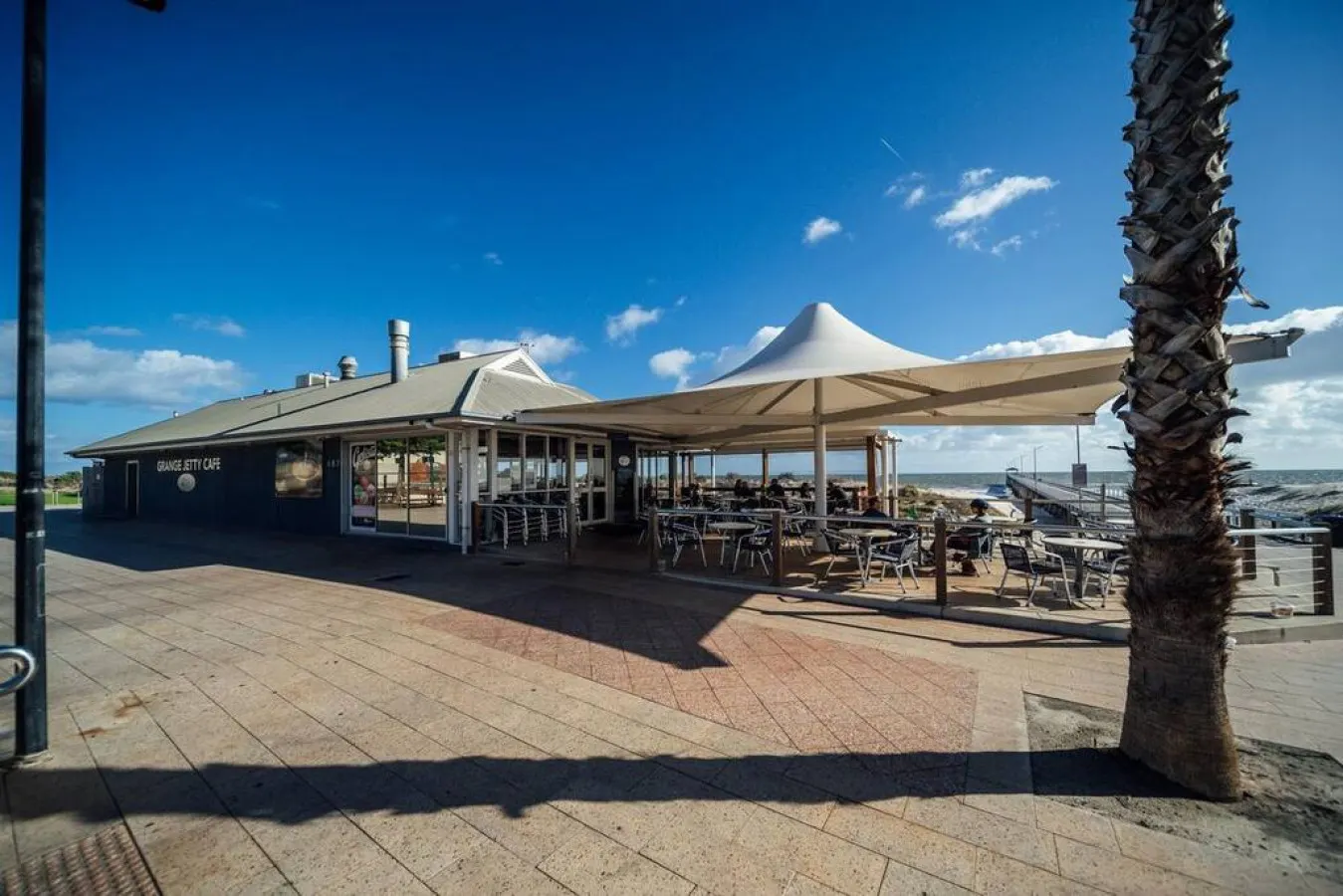 Urban Beach Shack—Steps to Grange Beach & Café 19