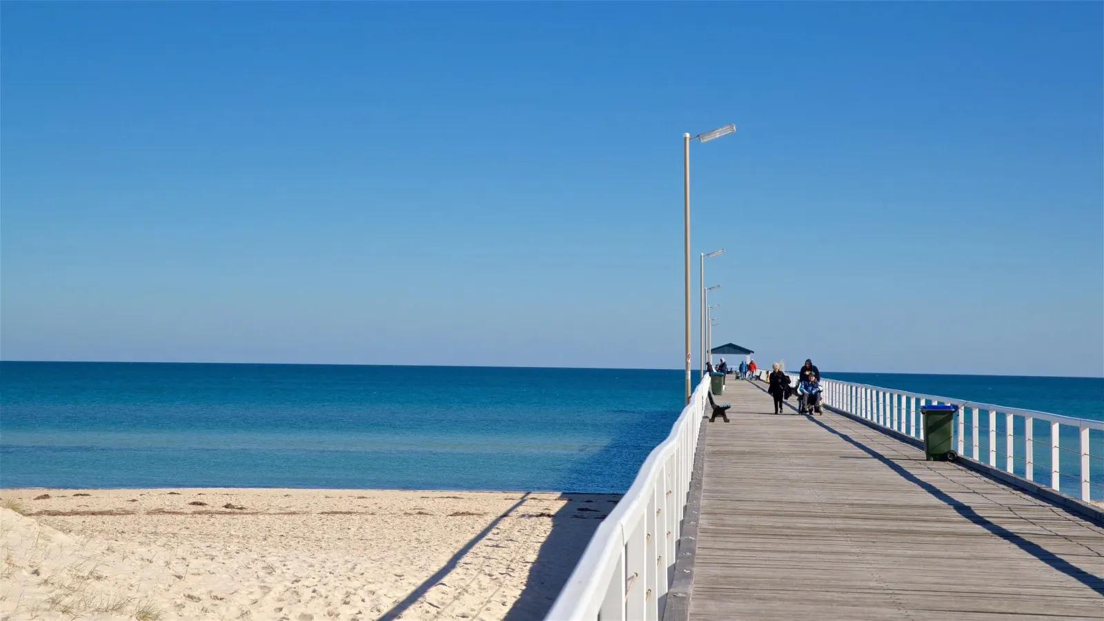 Urban Beach Shack—Steps to Grange Beach & Café 5