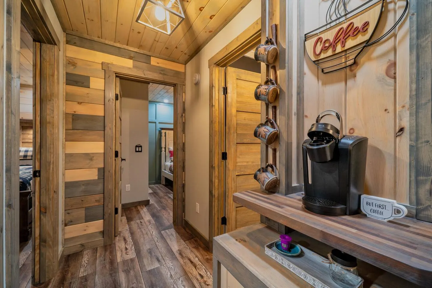 *New Listing*Huge Porch-Hot tub-Quiet-Easy Access! 16
