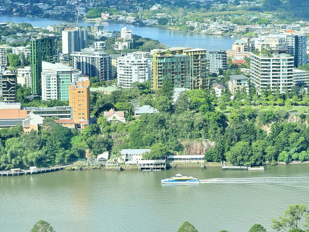 Stylish Riverfront 2Bed Apt w/ Pool Queens Wharf 10
