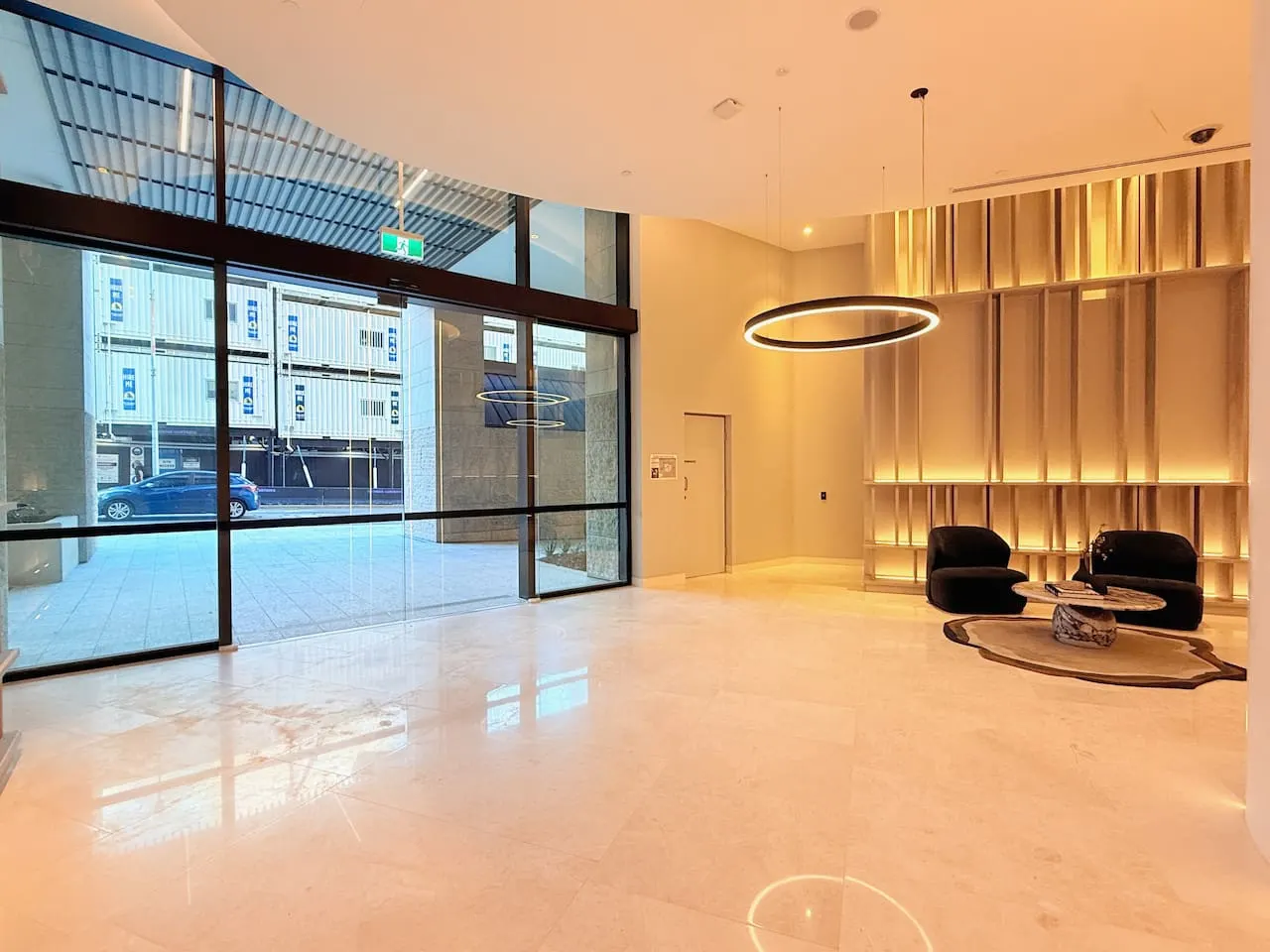 Stylish Riverfront 2Bed Apt w/ Pool Queens Wharf 19