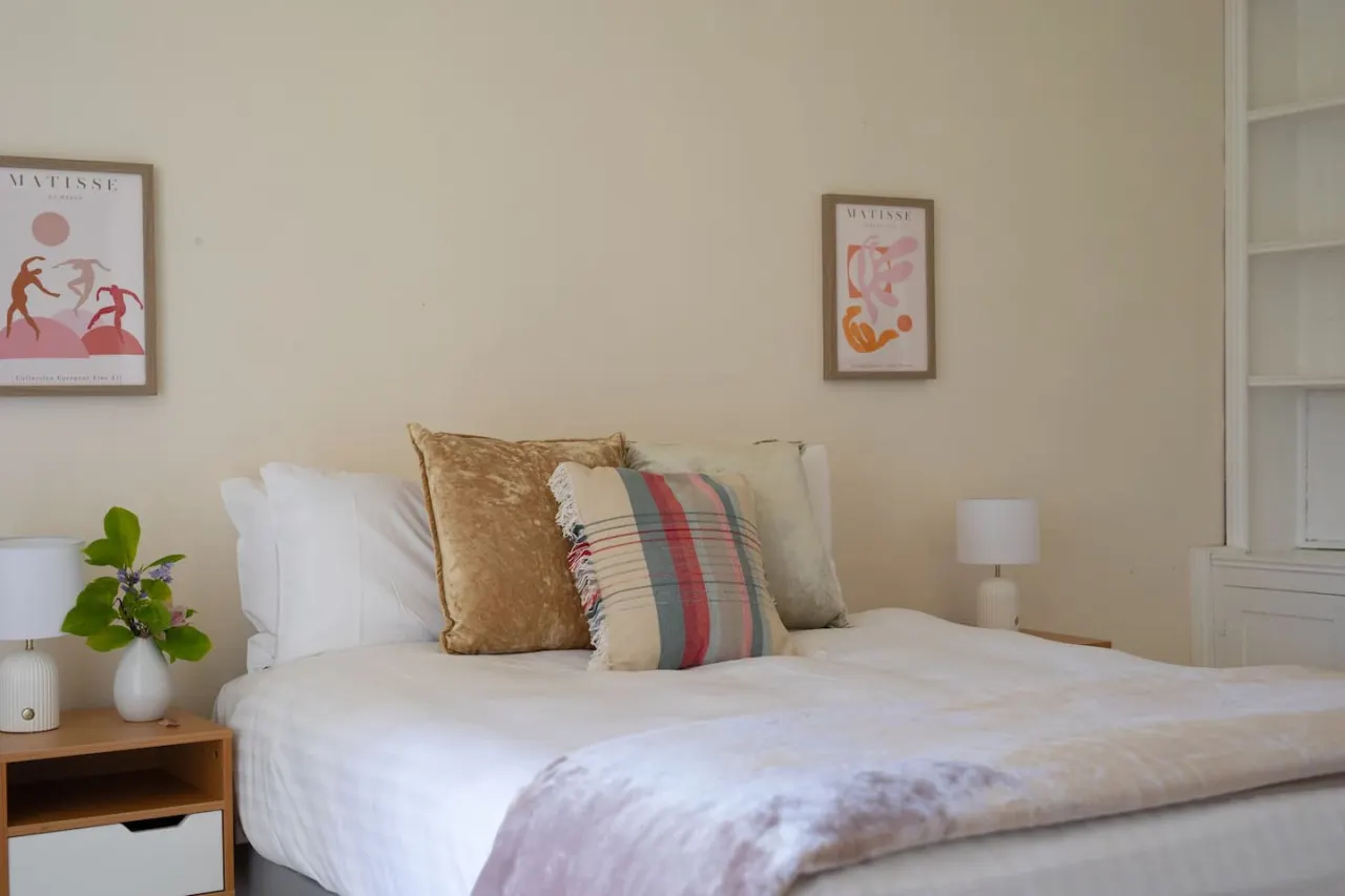 Hollybrooke Cottage - East Launceston 9