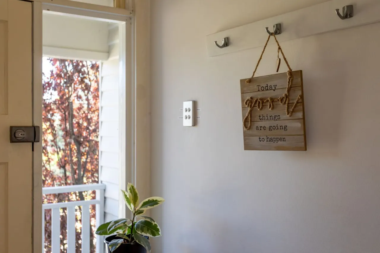 Hollybrooke Cottage - East Launceston 11