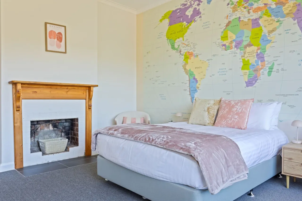 Hollybrooke Cottage - East Launceston 12