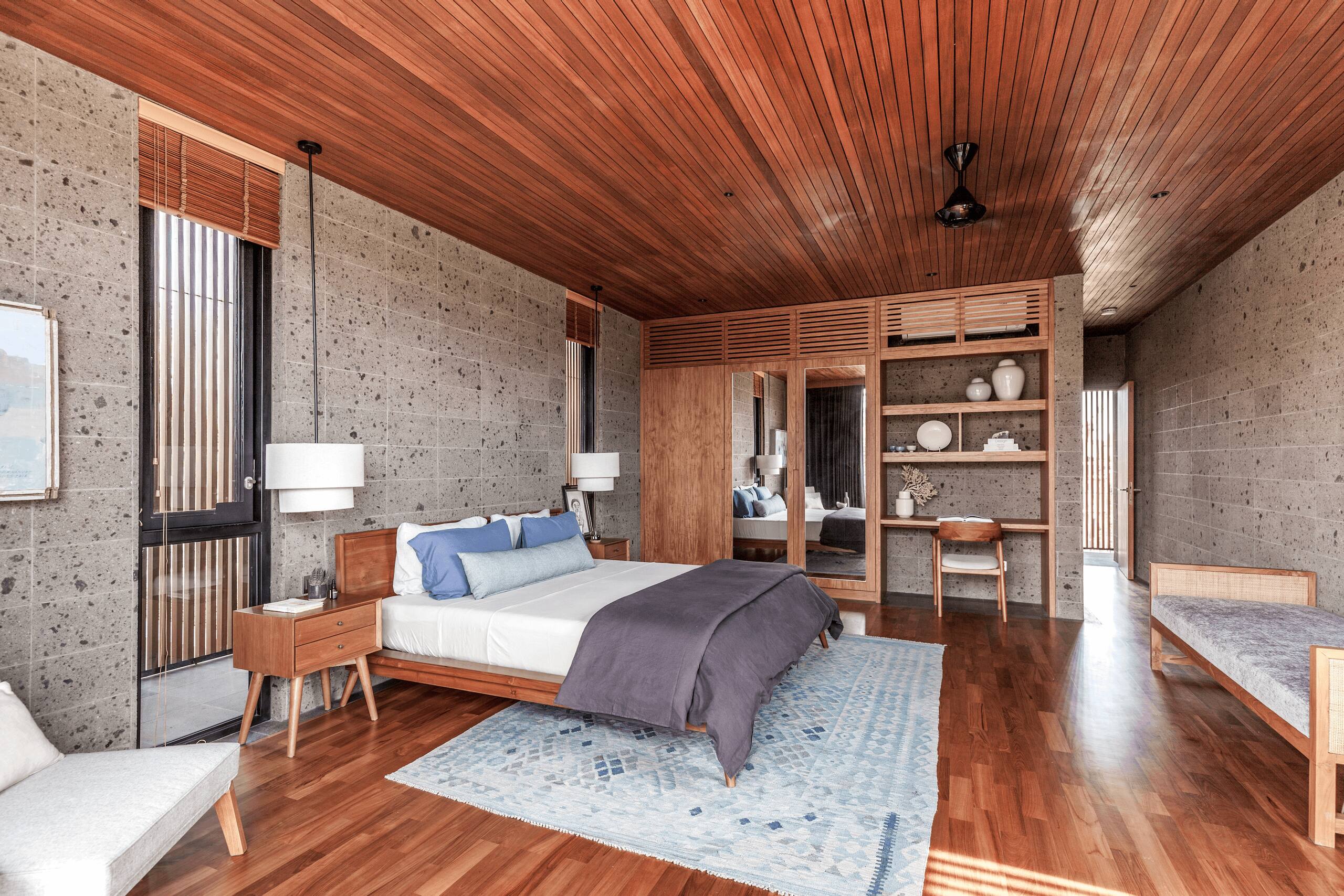 The Riverhouse 27