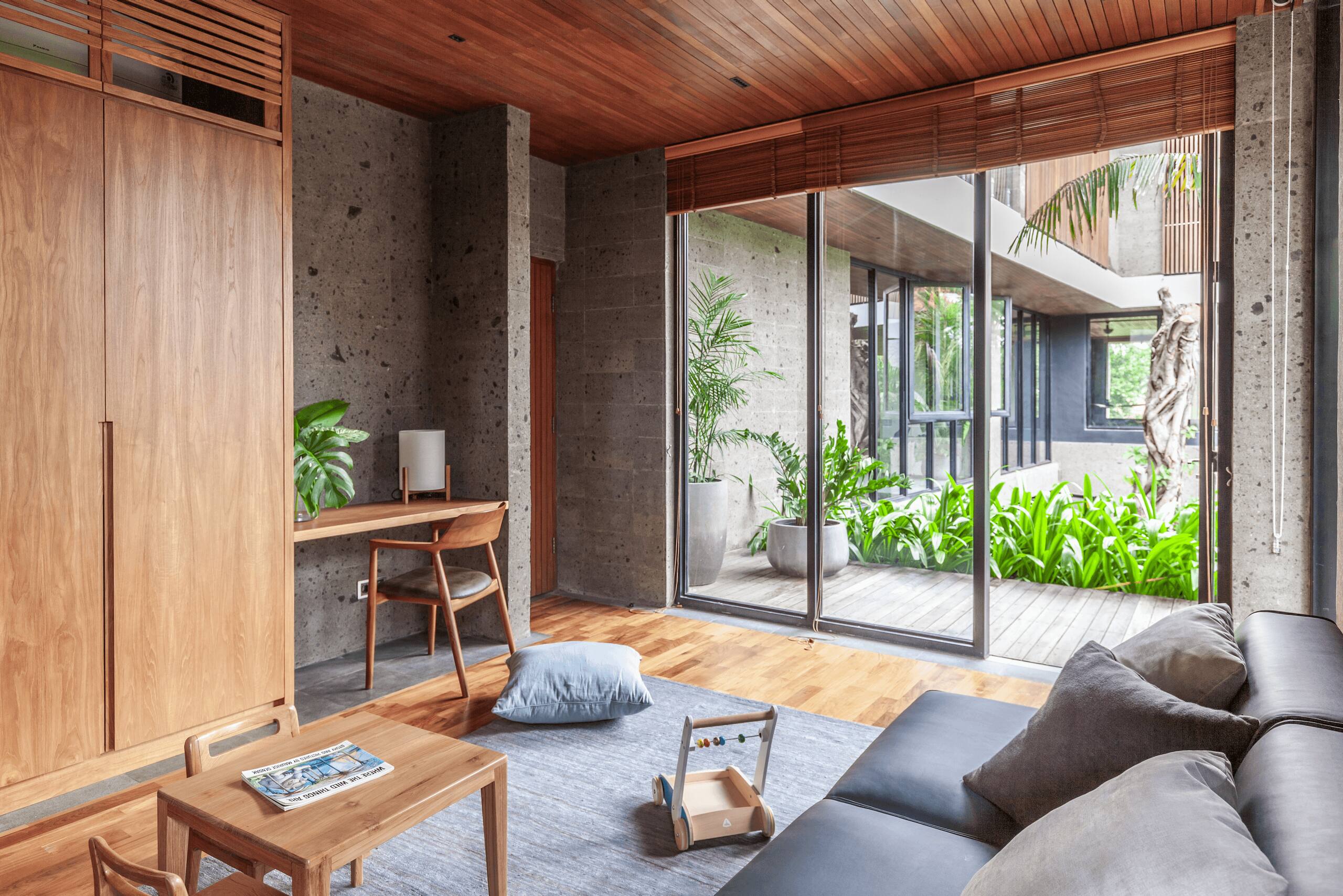 The Riverhouse 37