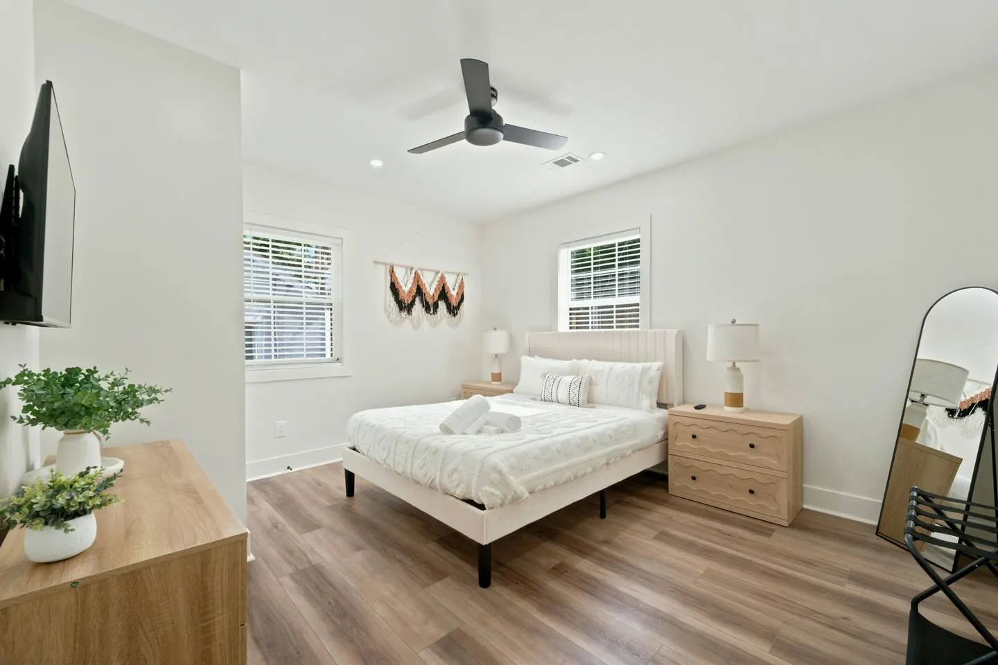 6BR Home Near Westside Park 4