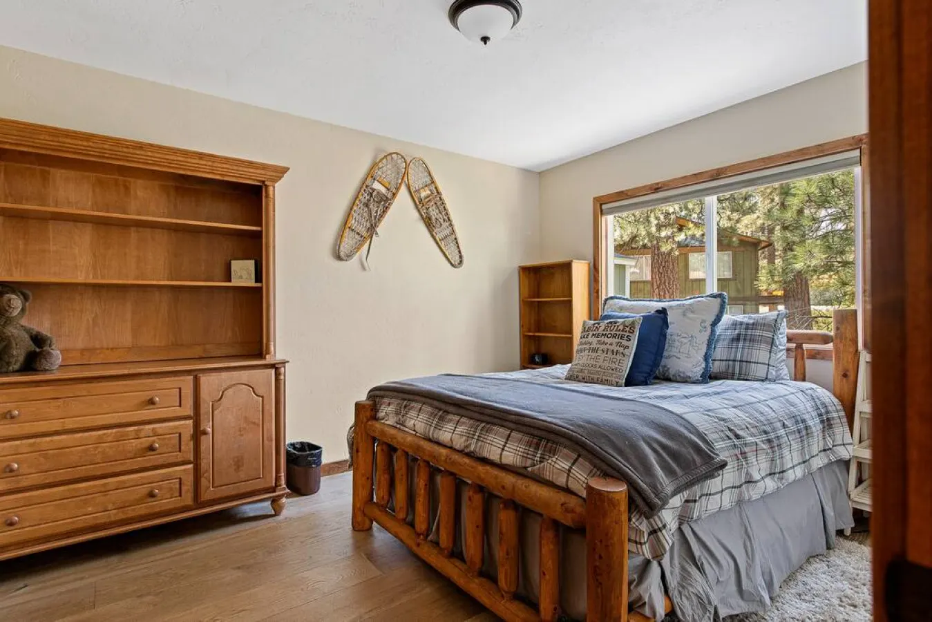 Snowcrest Lodge: Luxurious Retreat, EV & Hot Tub 12