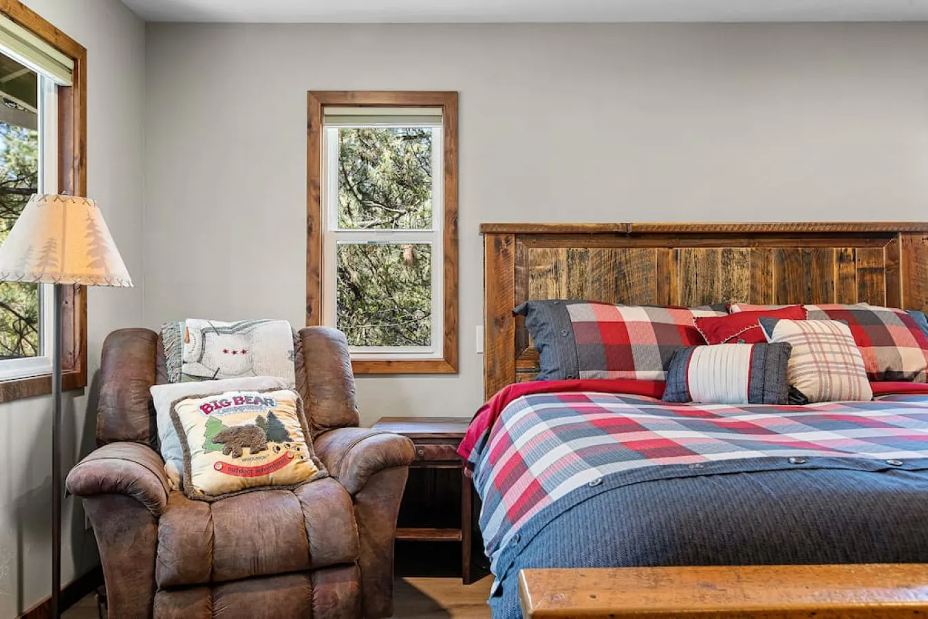 Snowcrest Lodge: Luxurious Retreat, EV & Hot Tub 16