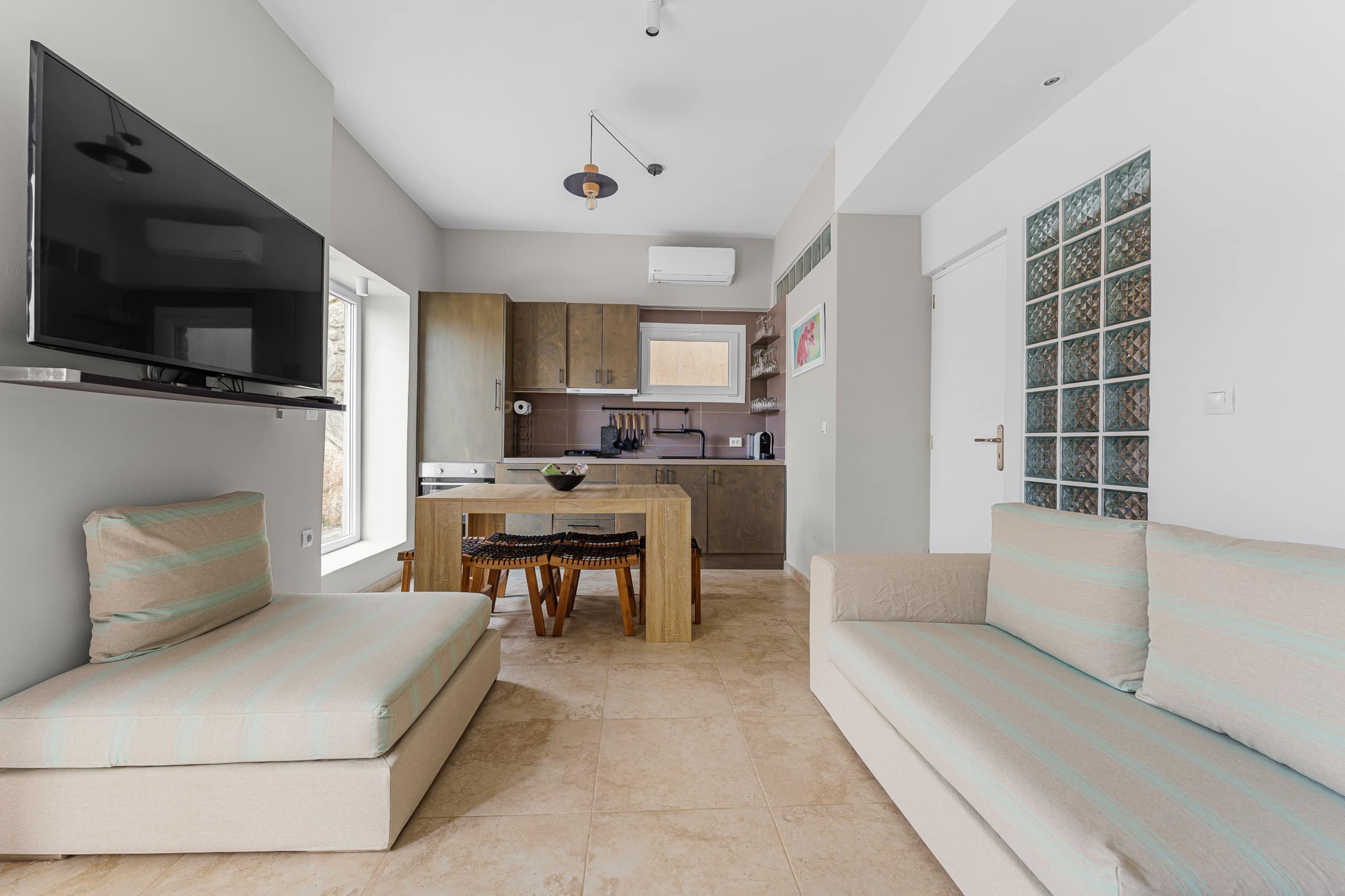 Beachfront Super Rockies Villa Stardust 13