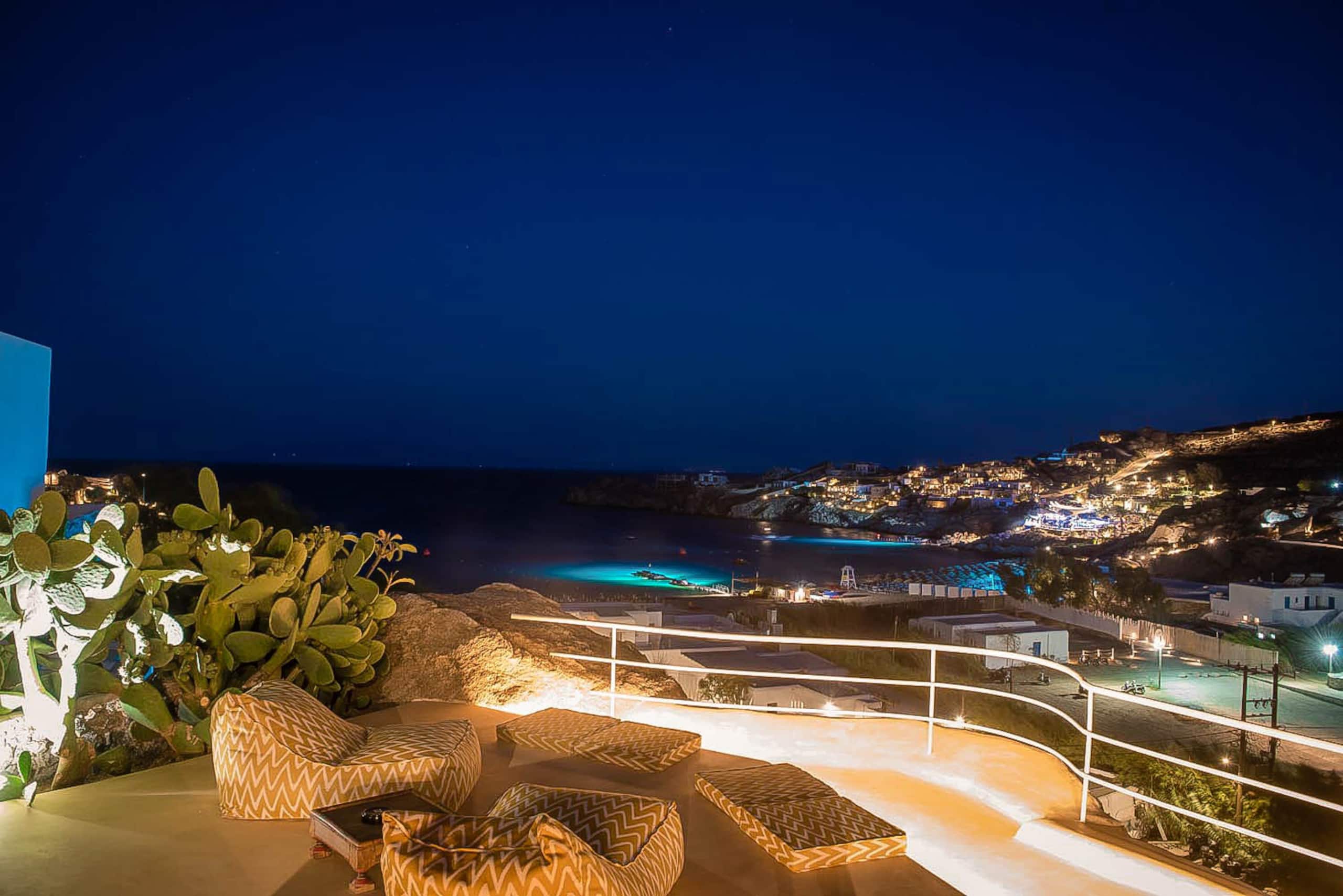 Beachfront Super Rockies Villa Stardust 35
