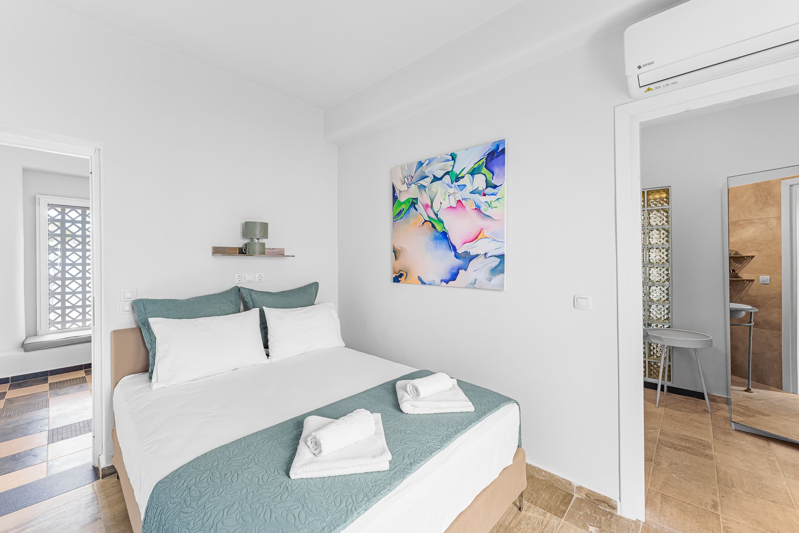 Beachfront Super Rockies Villa Stardust 15