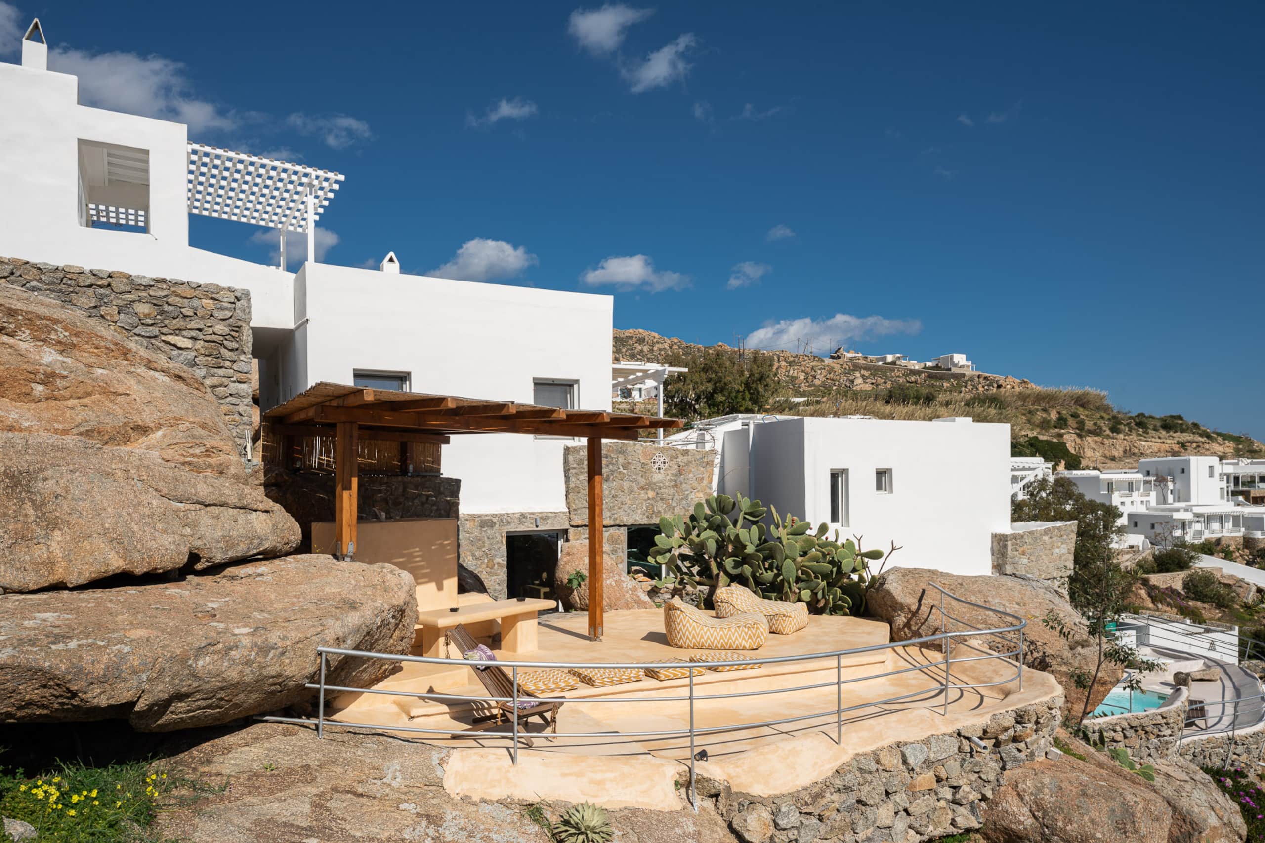 Beachfront Super Rockies Villa Stardust 36