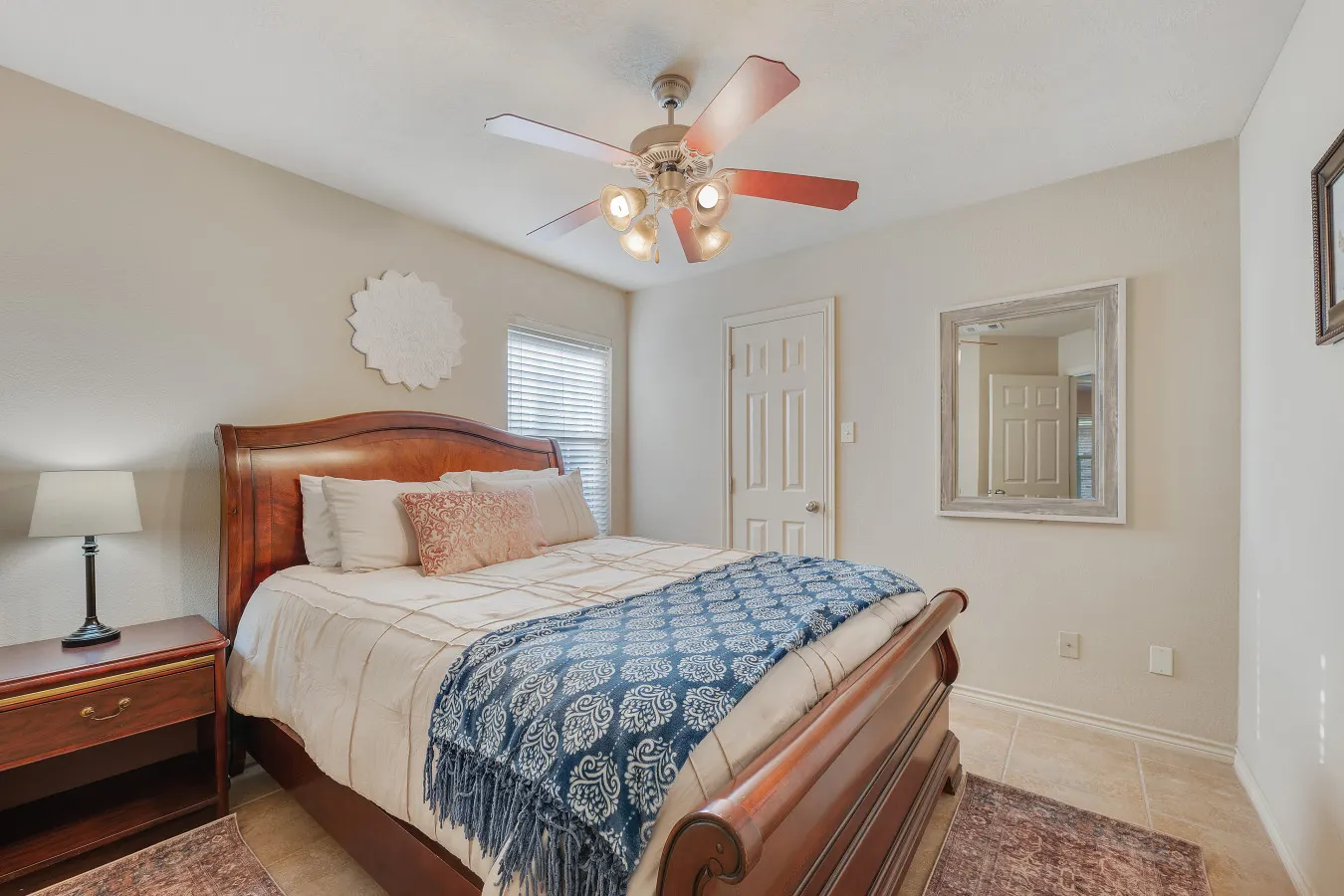 The Sterling House: 4BR Near Texas A&M + Grill 10