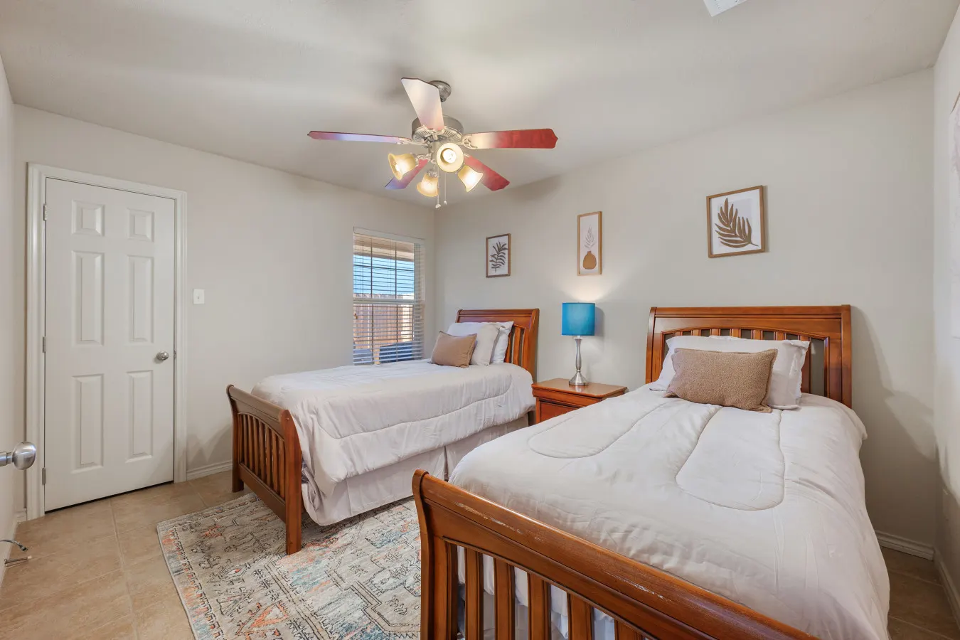 The Sterling House: 4BR Near Texas A&M + Grill 11