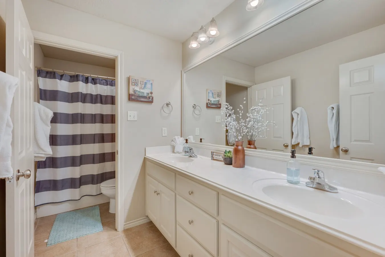 The Sterling House: 4BR Near Texas A&M + Grill 12