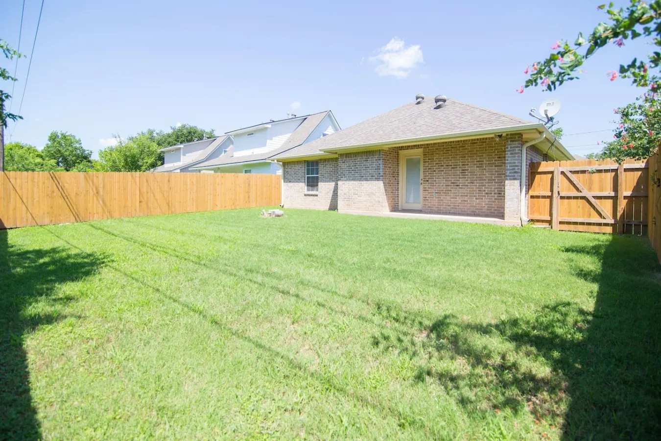 The Sterling House: 4BR Near Texas A&M + Grill 14
