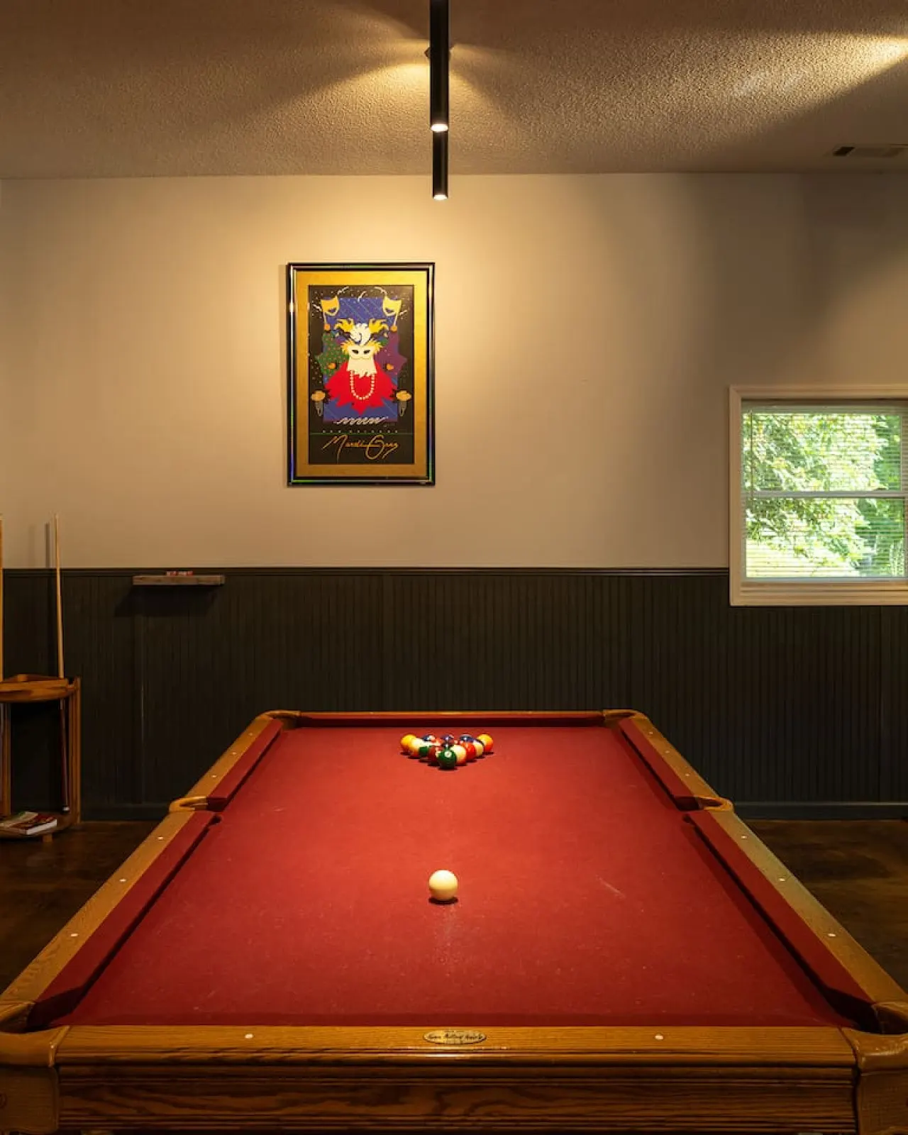 Majestic Cabin Hot Tub, Mtn Views & Game Room 12