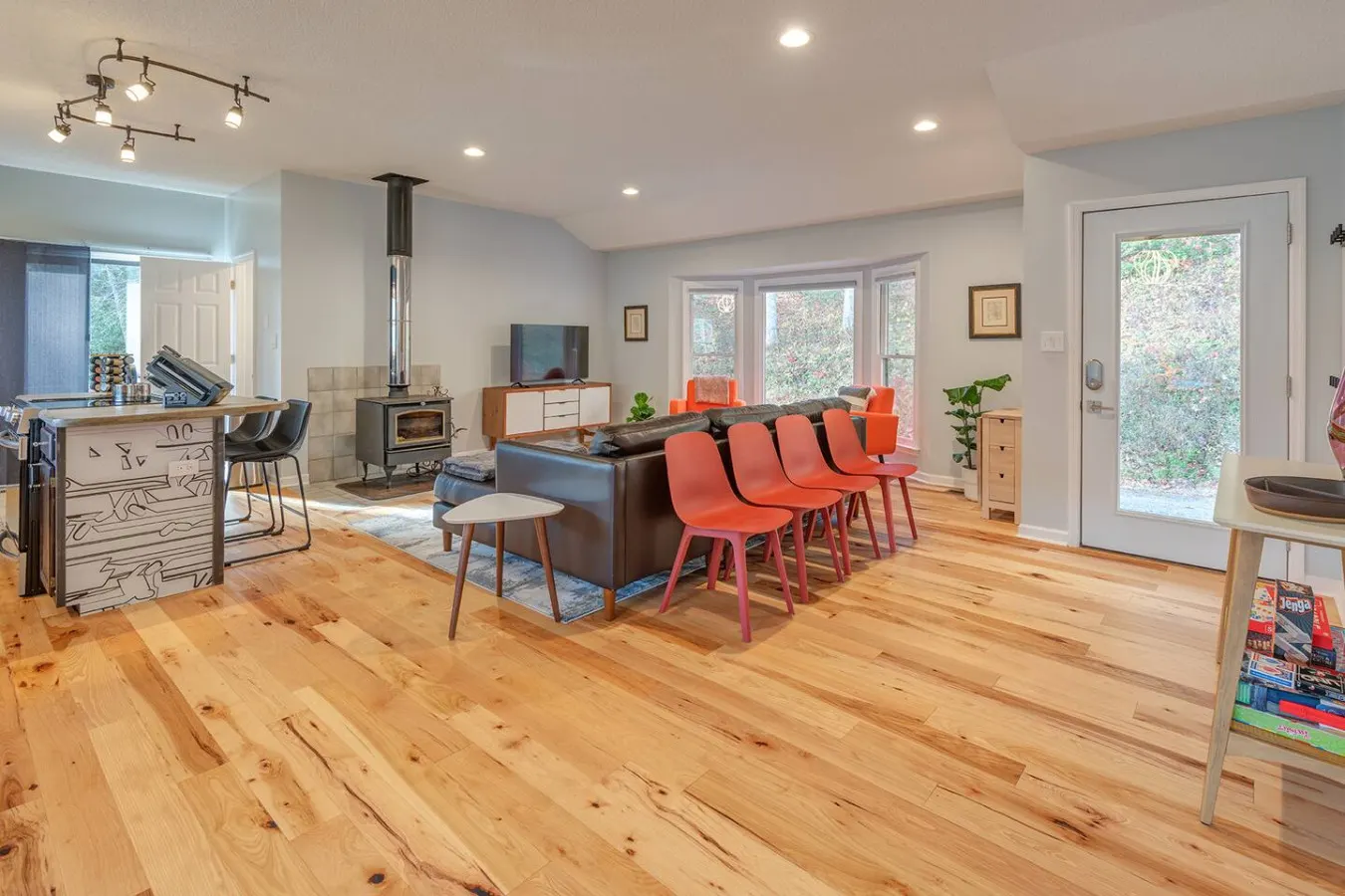 Majestic Cabin Hot Tub, Mtn Views & Game Room 16